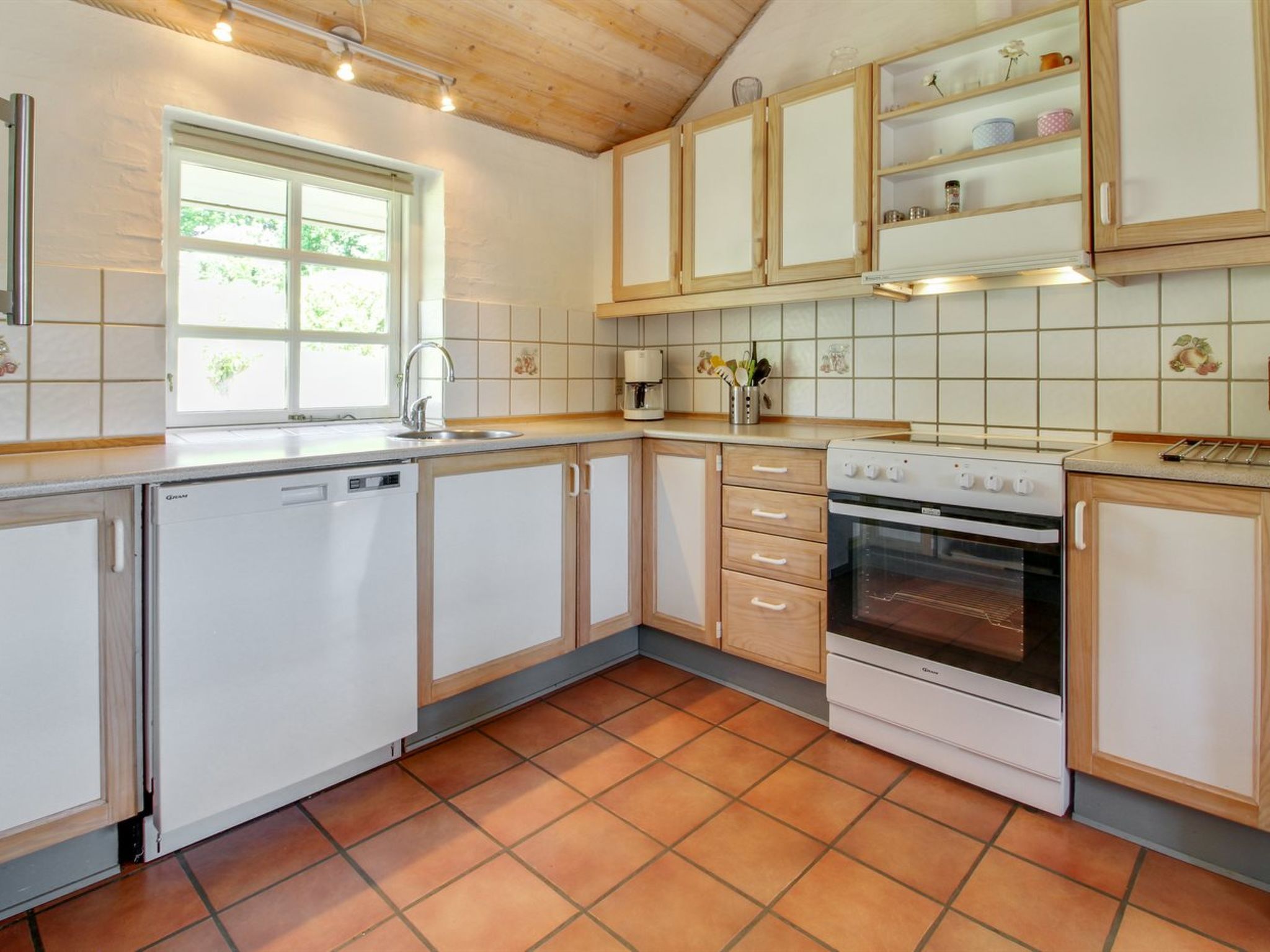 "Berglind" - 850m from the sea-Binnen