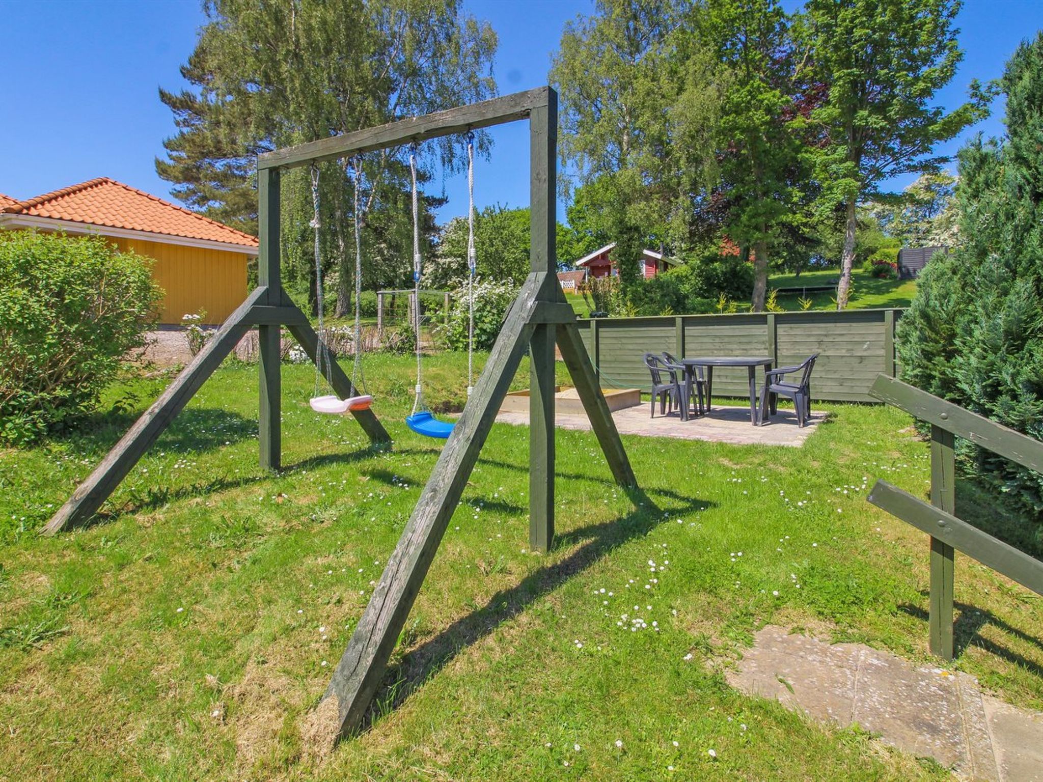 "Berglind" - 850m from the sea-Buiten