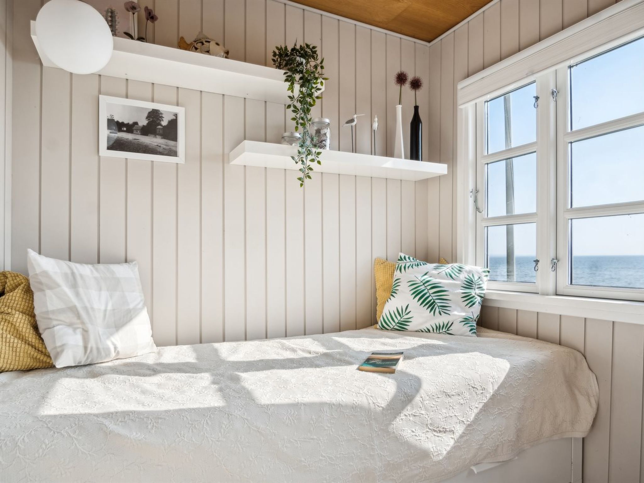 "Drifa" - 20m from the sea - Binnen