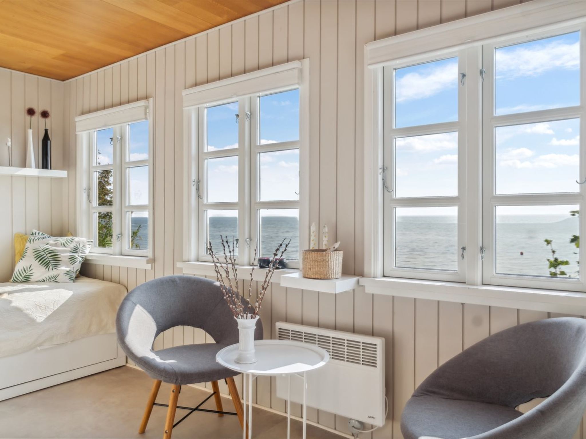 "Drifa" - 20m from the sea - Binnen