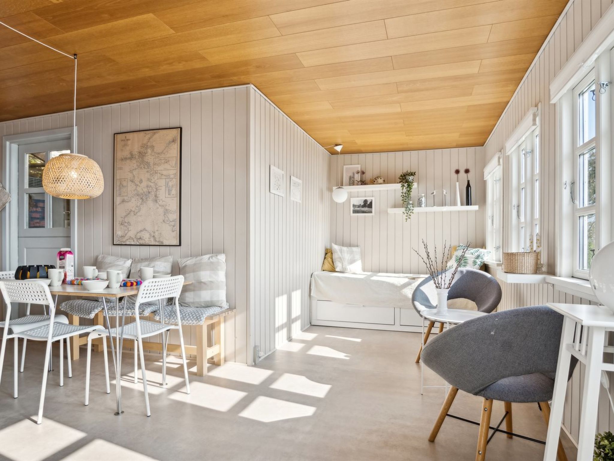 "Drifa" - 20m from the sea-Drinnen
