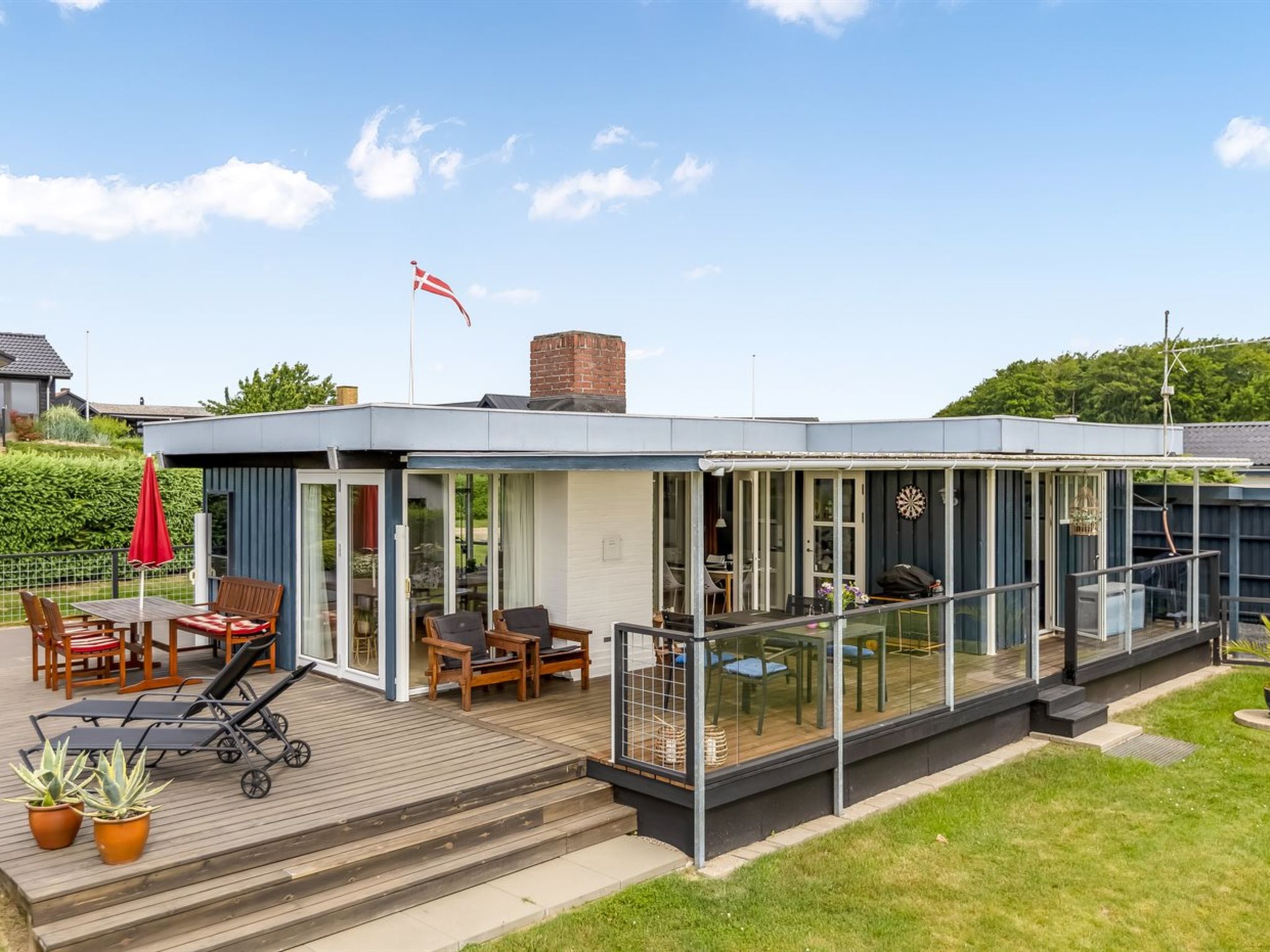 "Nielsine" - 250m from the sea - Buiten