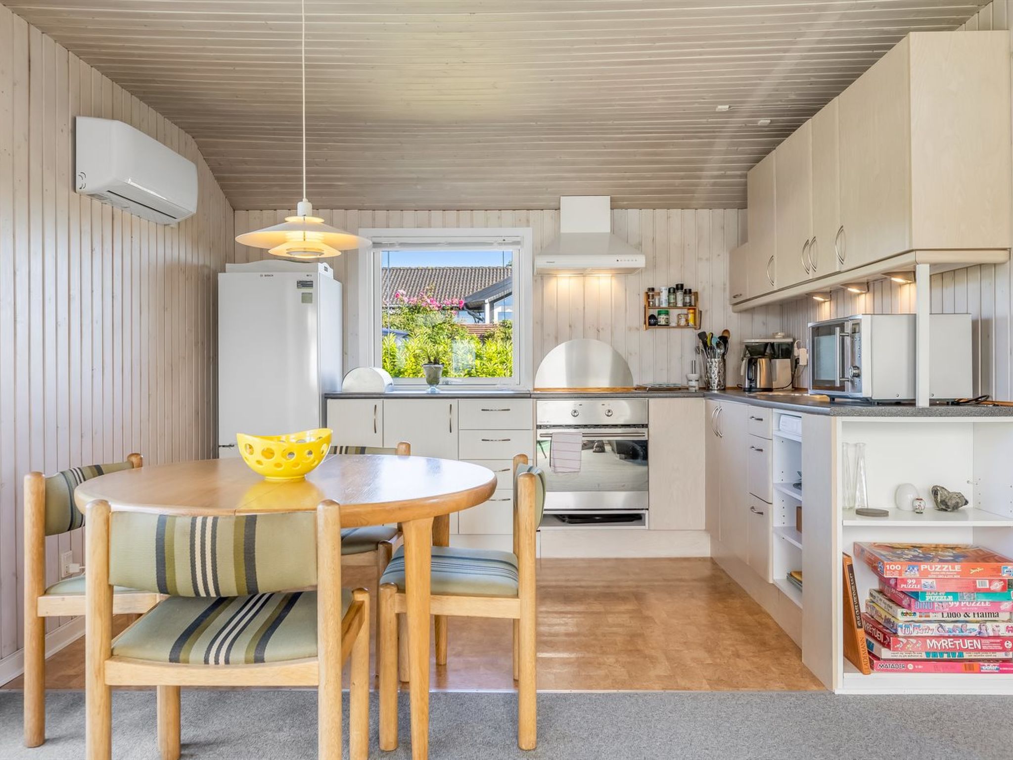 "Raymond" - 175m from the sea-Dedans