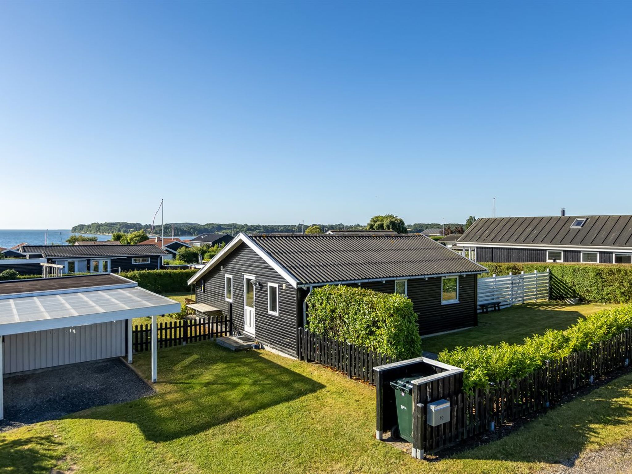 "Raymond" - 175m from the sea - Outside