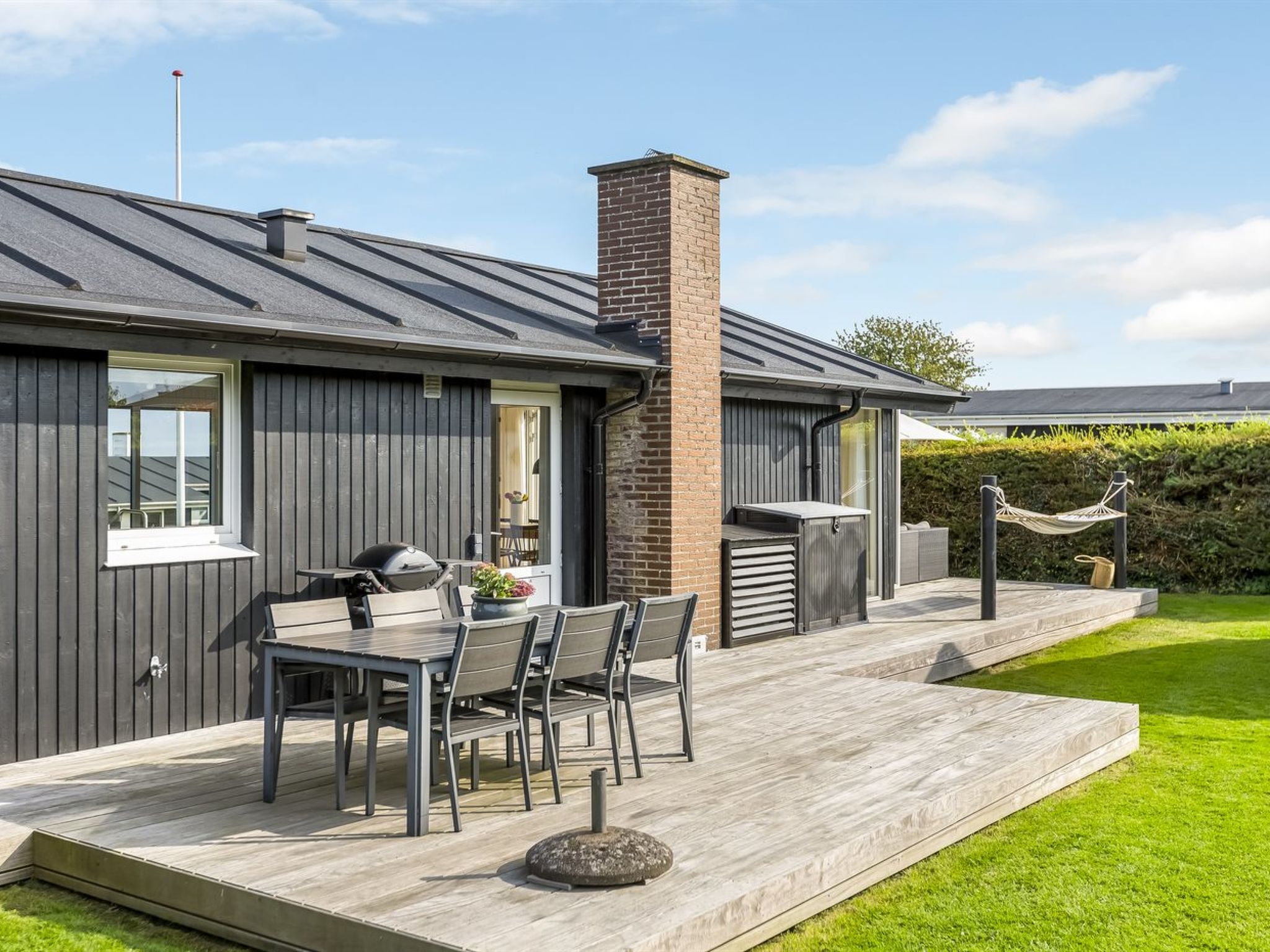 "Hubertina" - 75m from the sea - Buiten