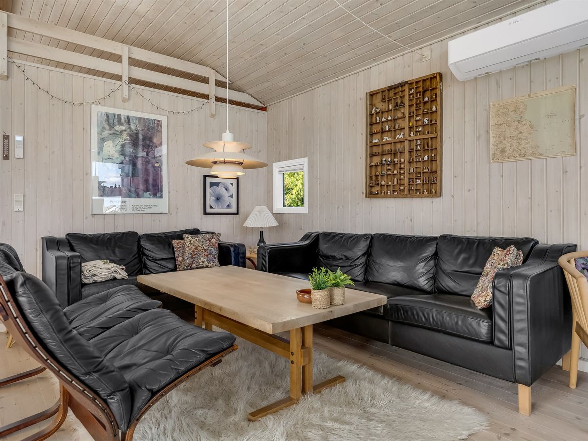 "Tjarven" - 350m from the sea - Binnen