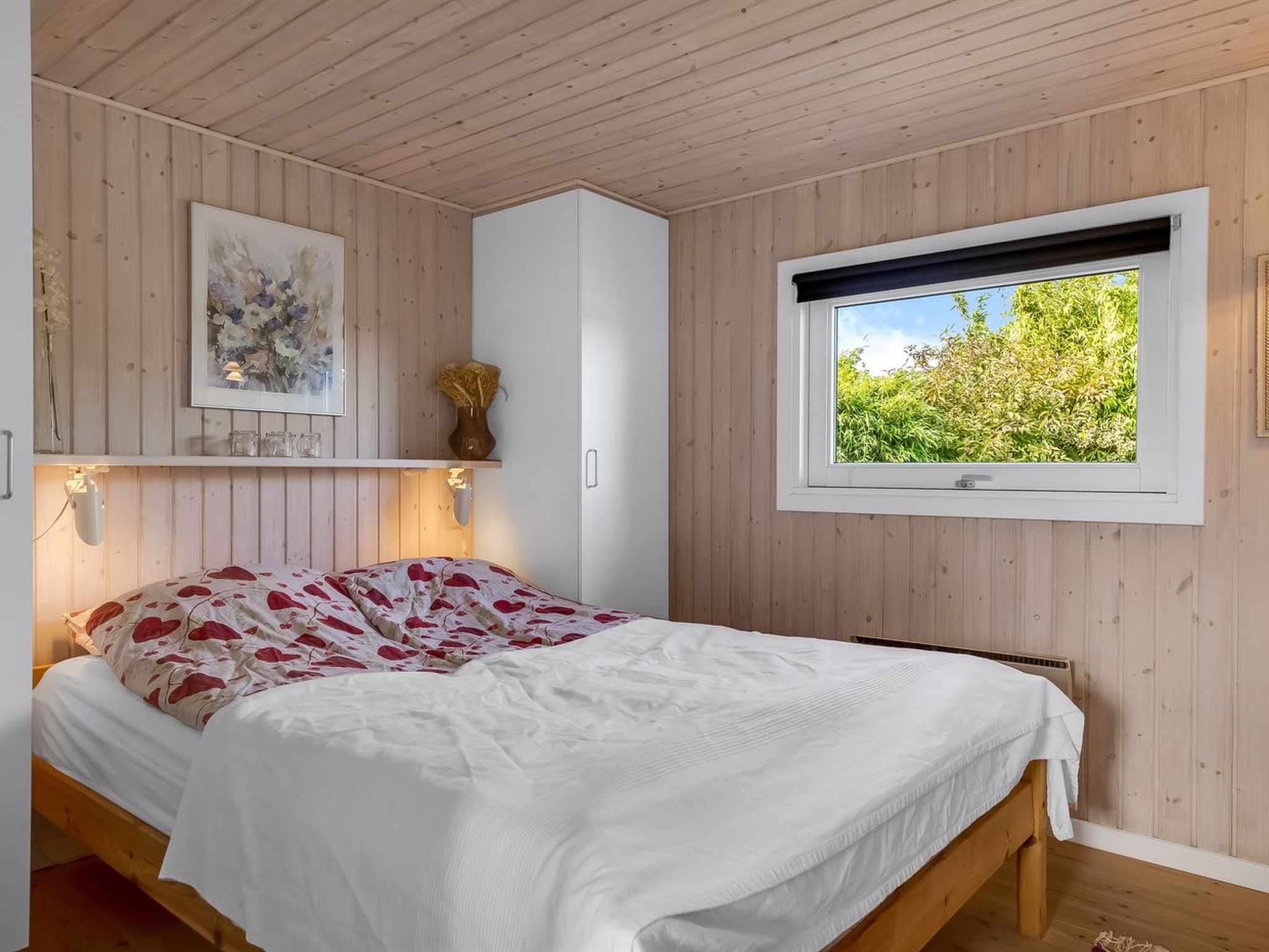 "Tjarven" - 350m from the sea - Binnen