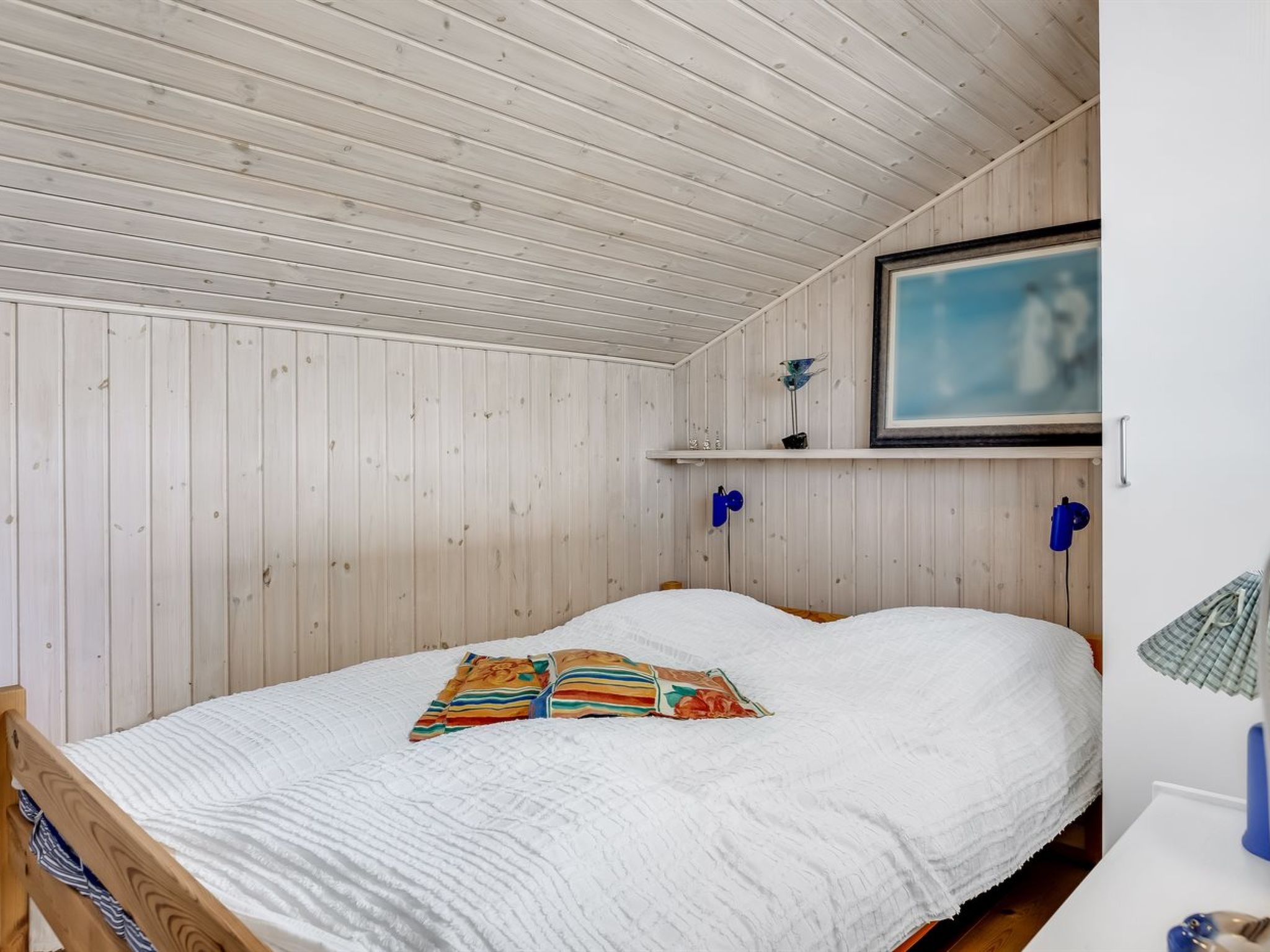 "Tjarven" - 350m from the sea - Binnen