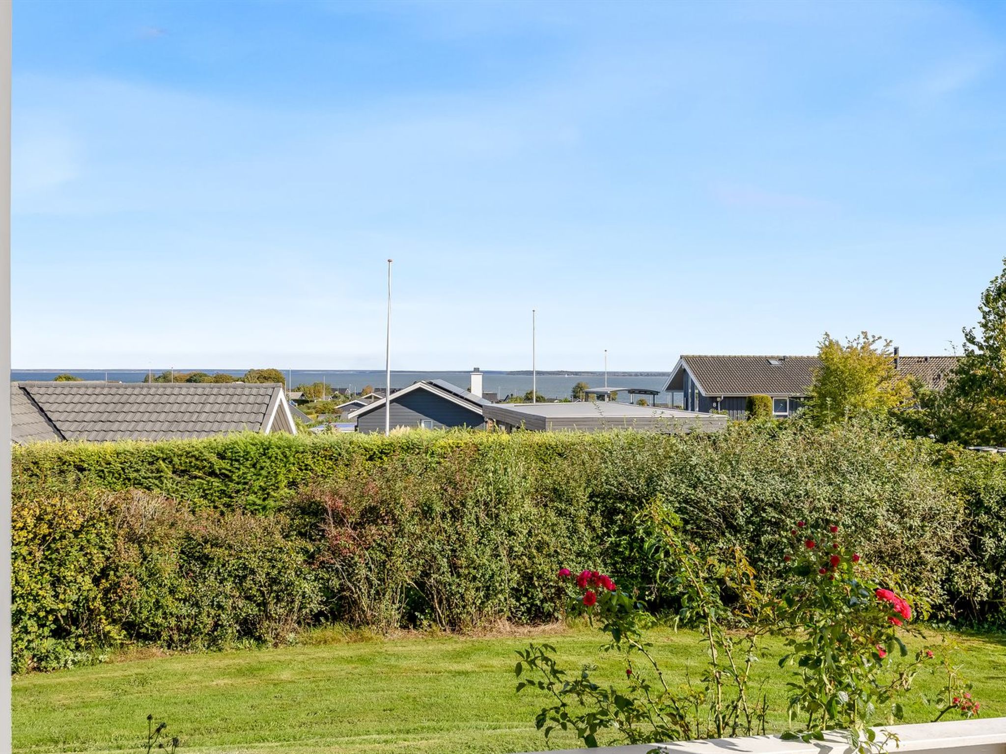 "Tjarven" - 350m from the sea - Buiten