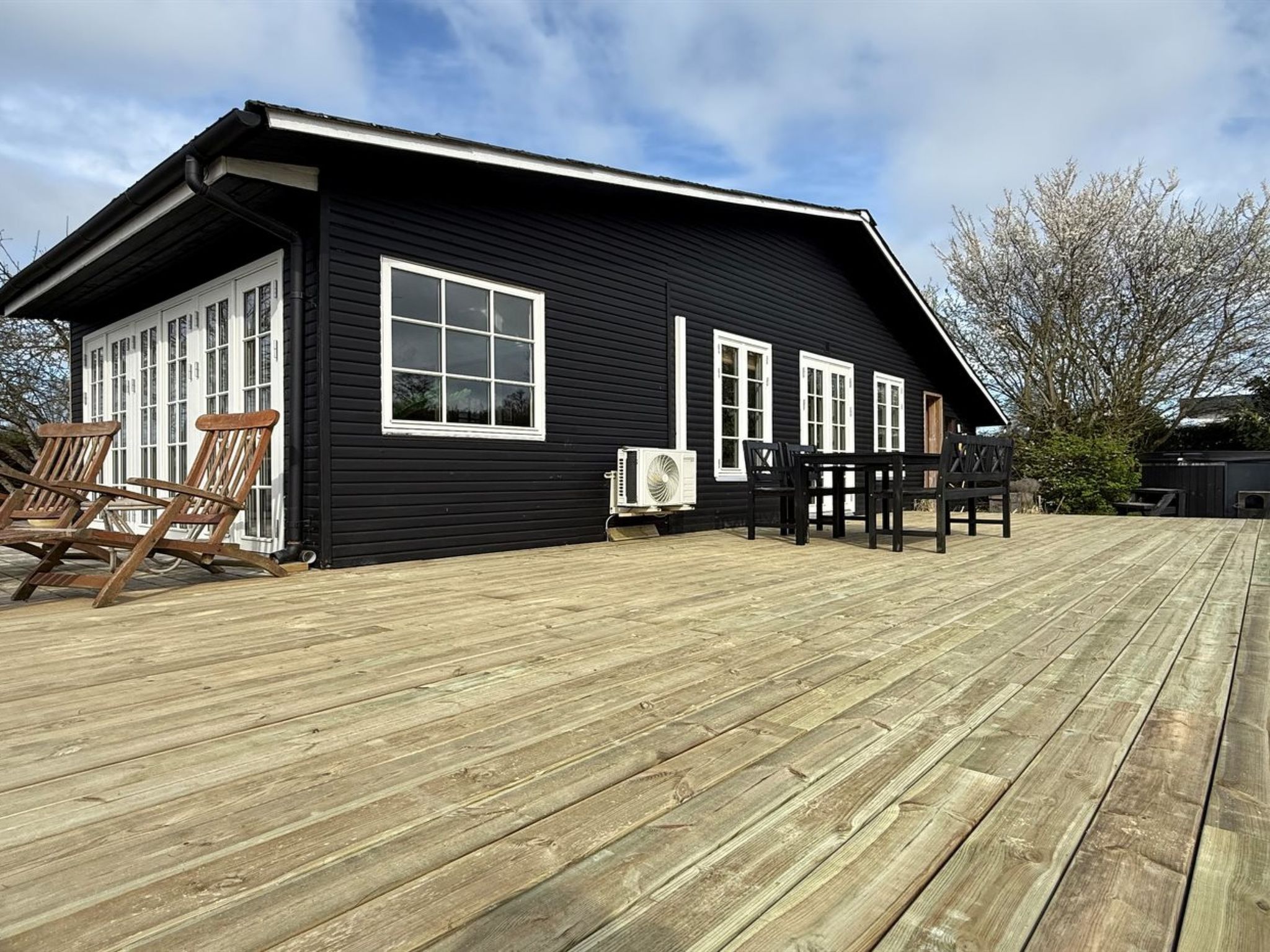 "Yvette" - 350m from the sea - Buiten