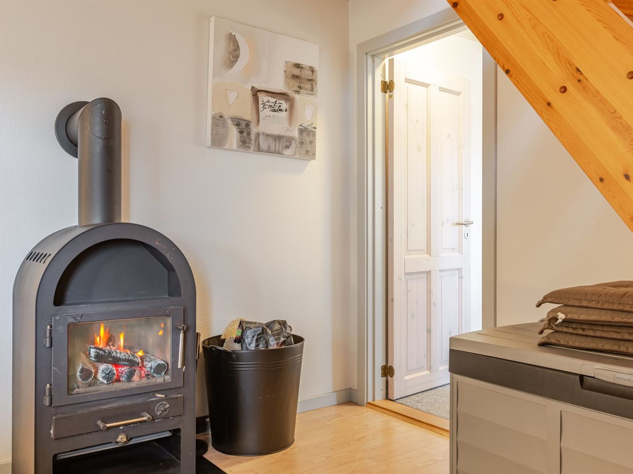 "Arvi" - 100m from the sea-Binnen