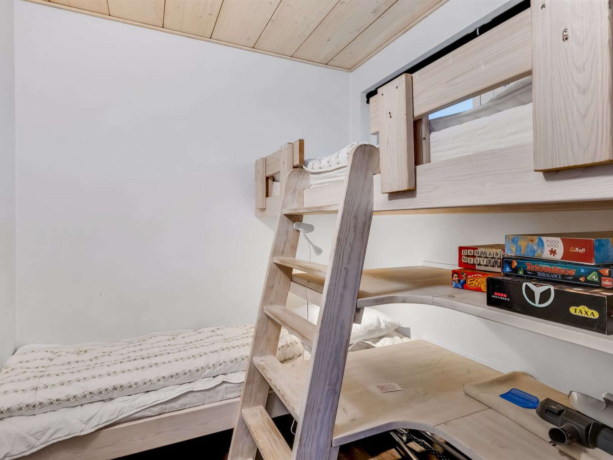 "Bundi" - 25m from the sea - Binnen