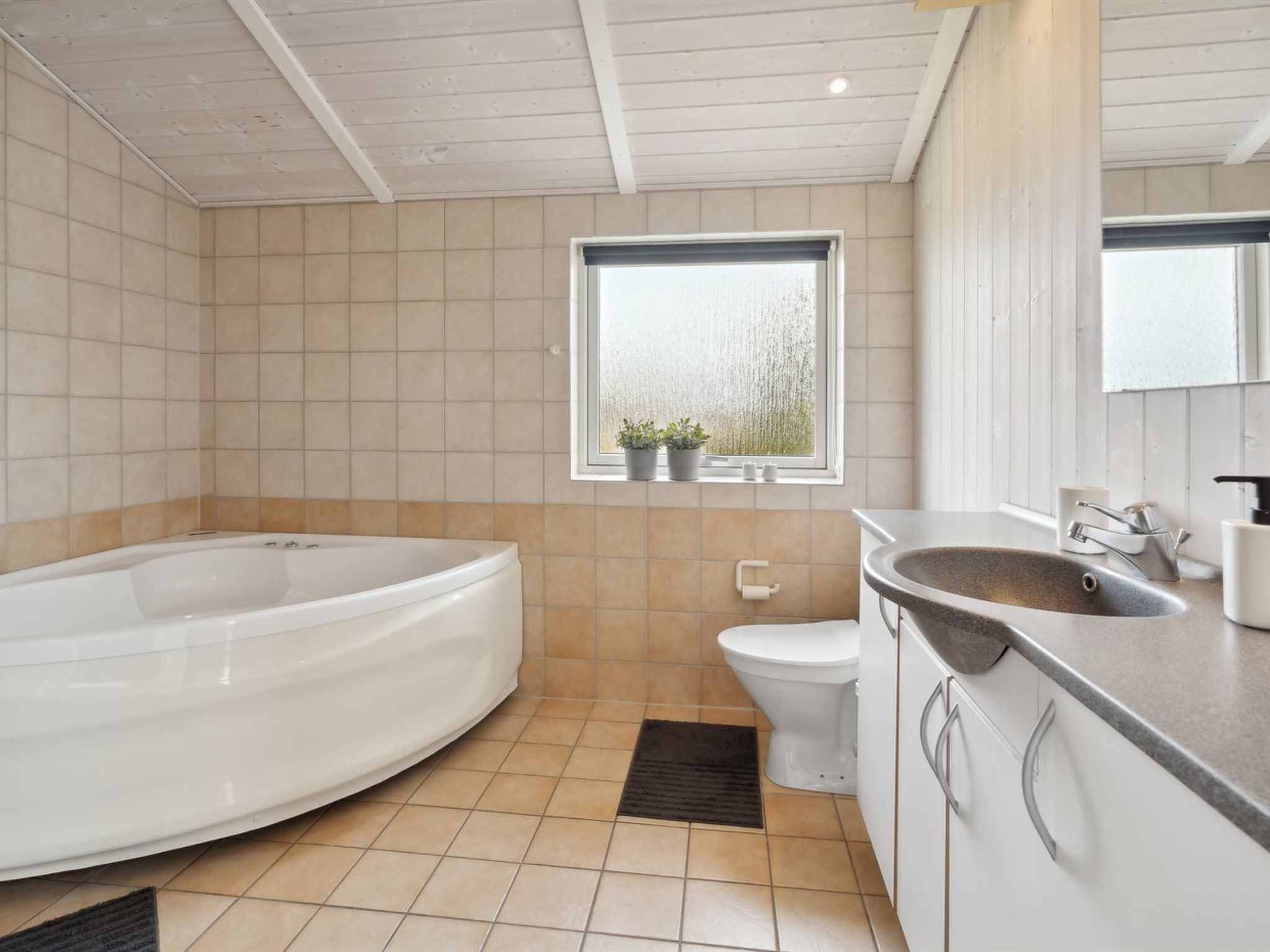 "Arnod" - 400m from the sea-Binnen