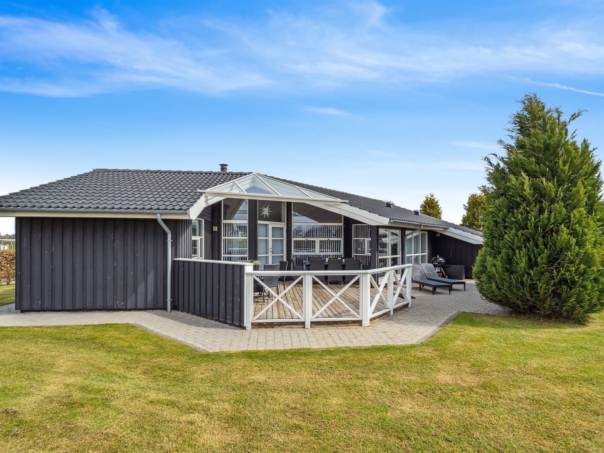 "Arnod" - 400m from the sea-Buiten