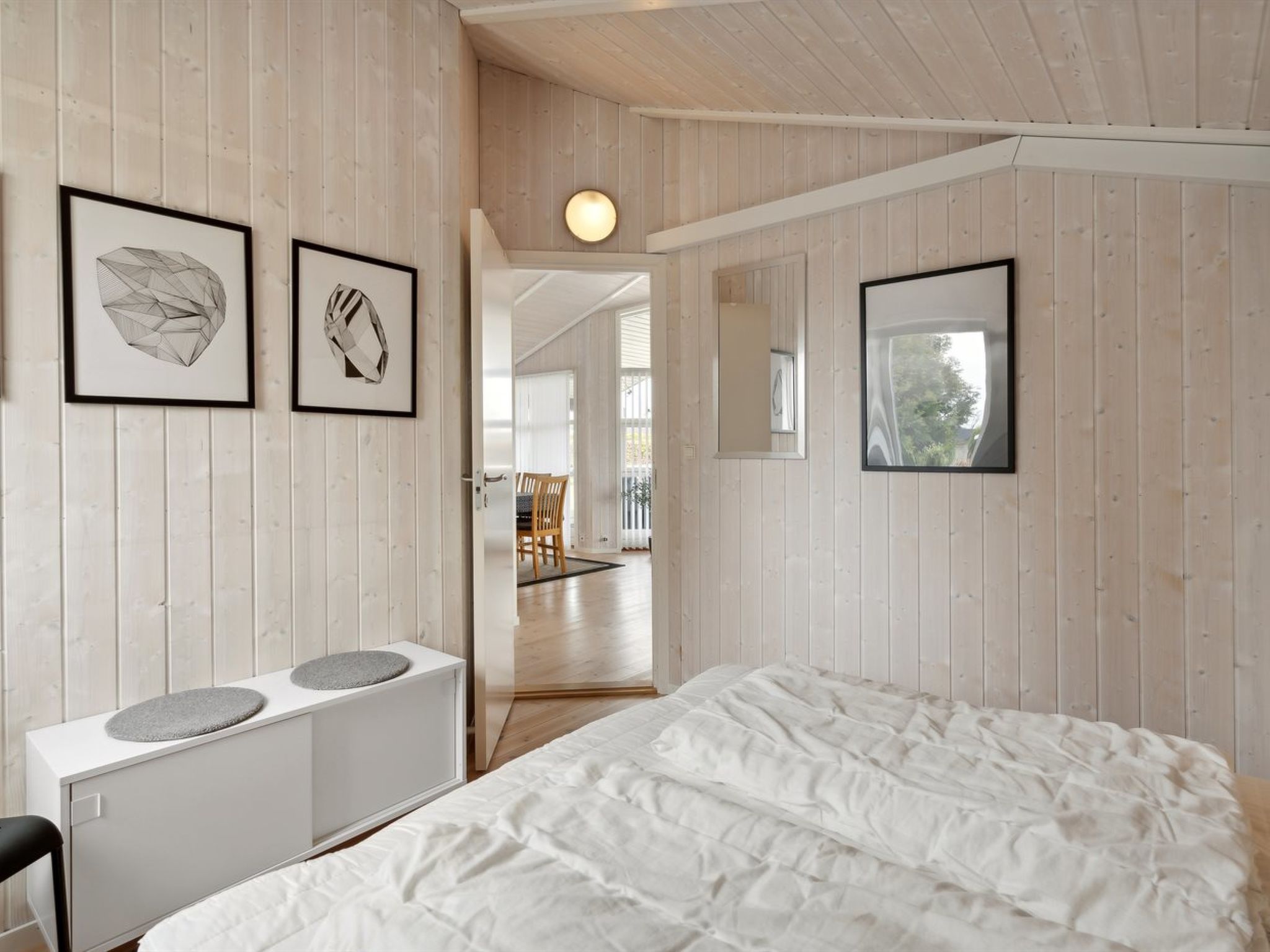 "Arnod" - 400m from the sea-Binnen