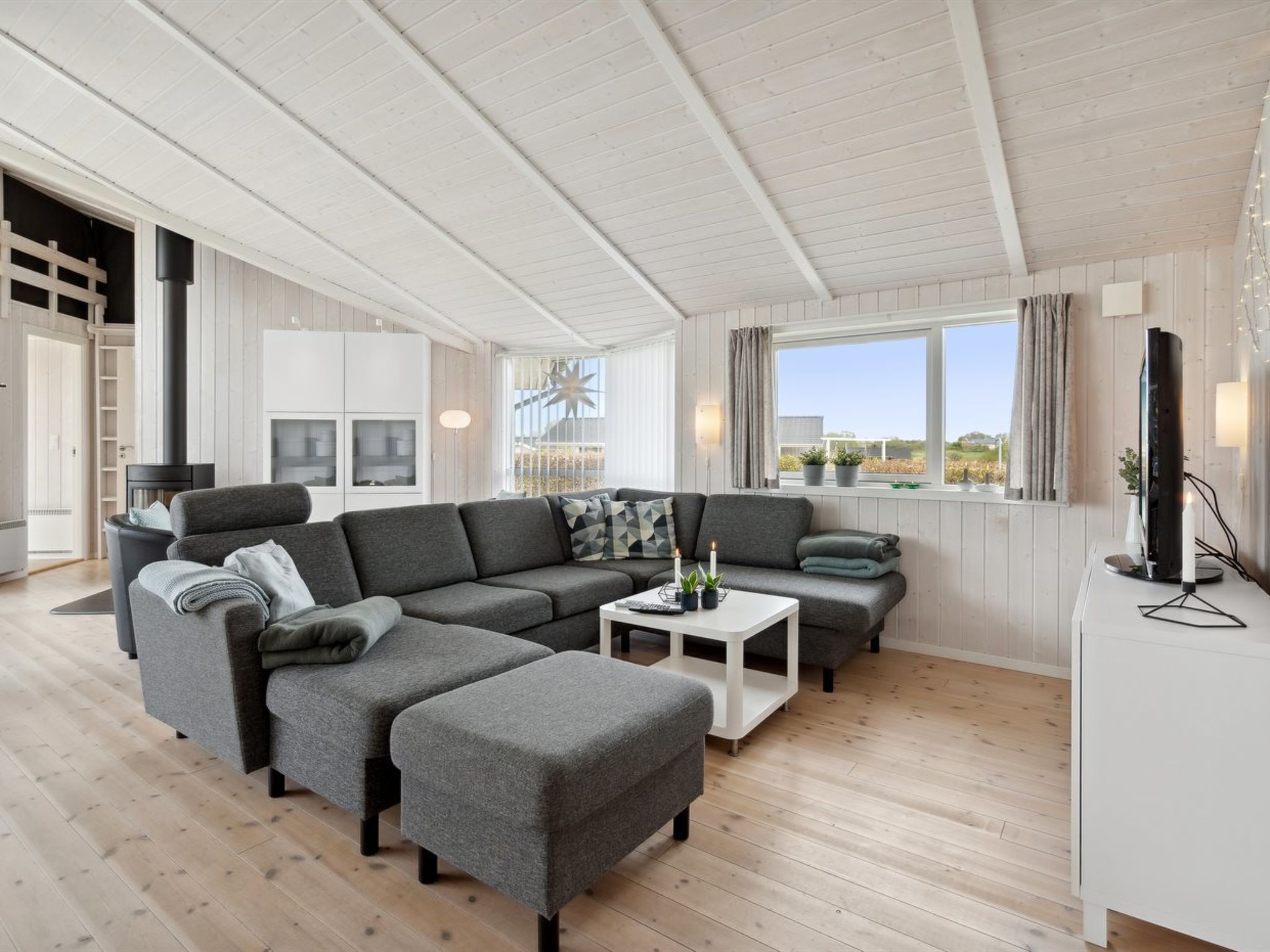 "Arnod" - 400m from the sea - Inside