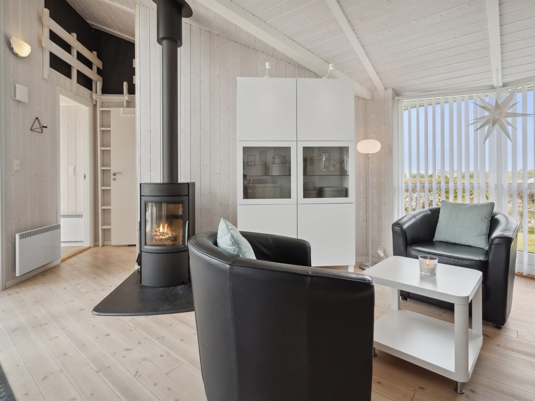 "Arnod" - 400m from the sea - Inside