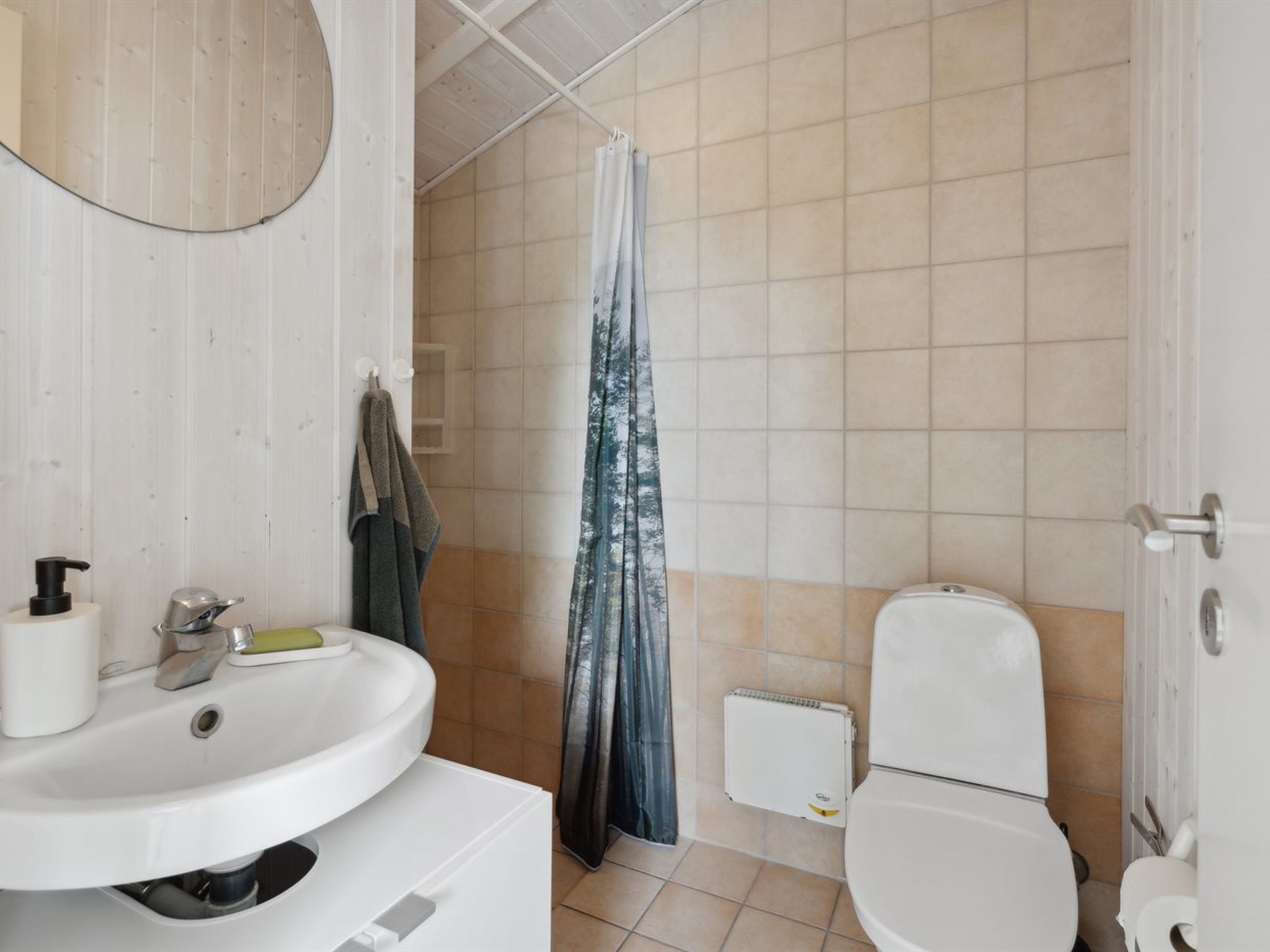 "Arnod" - 400m from the sea - Inside