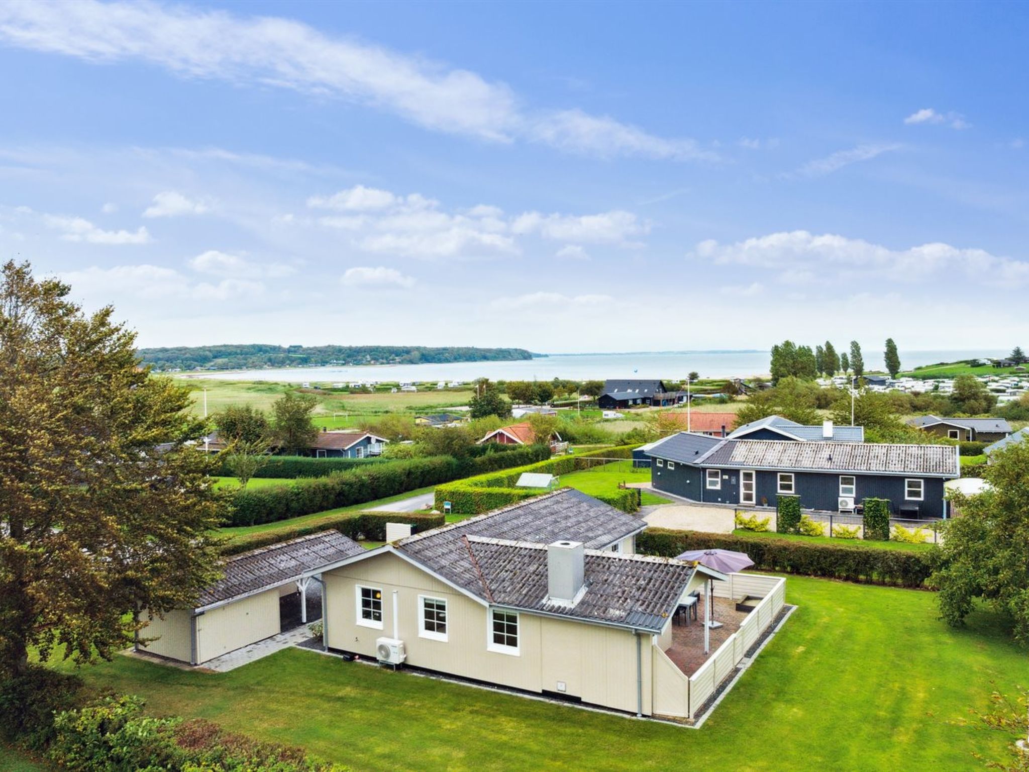 "Haralda" - 300m from the sea-Buiten