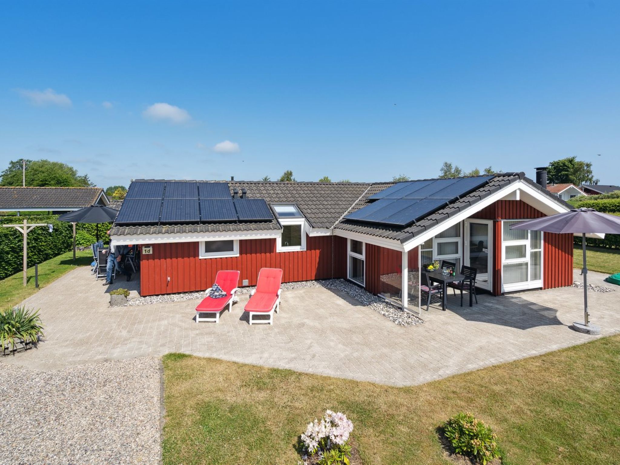 "Inge" - 300m from the sea