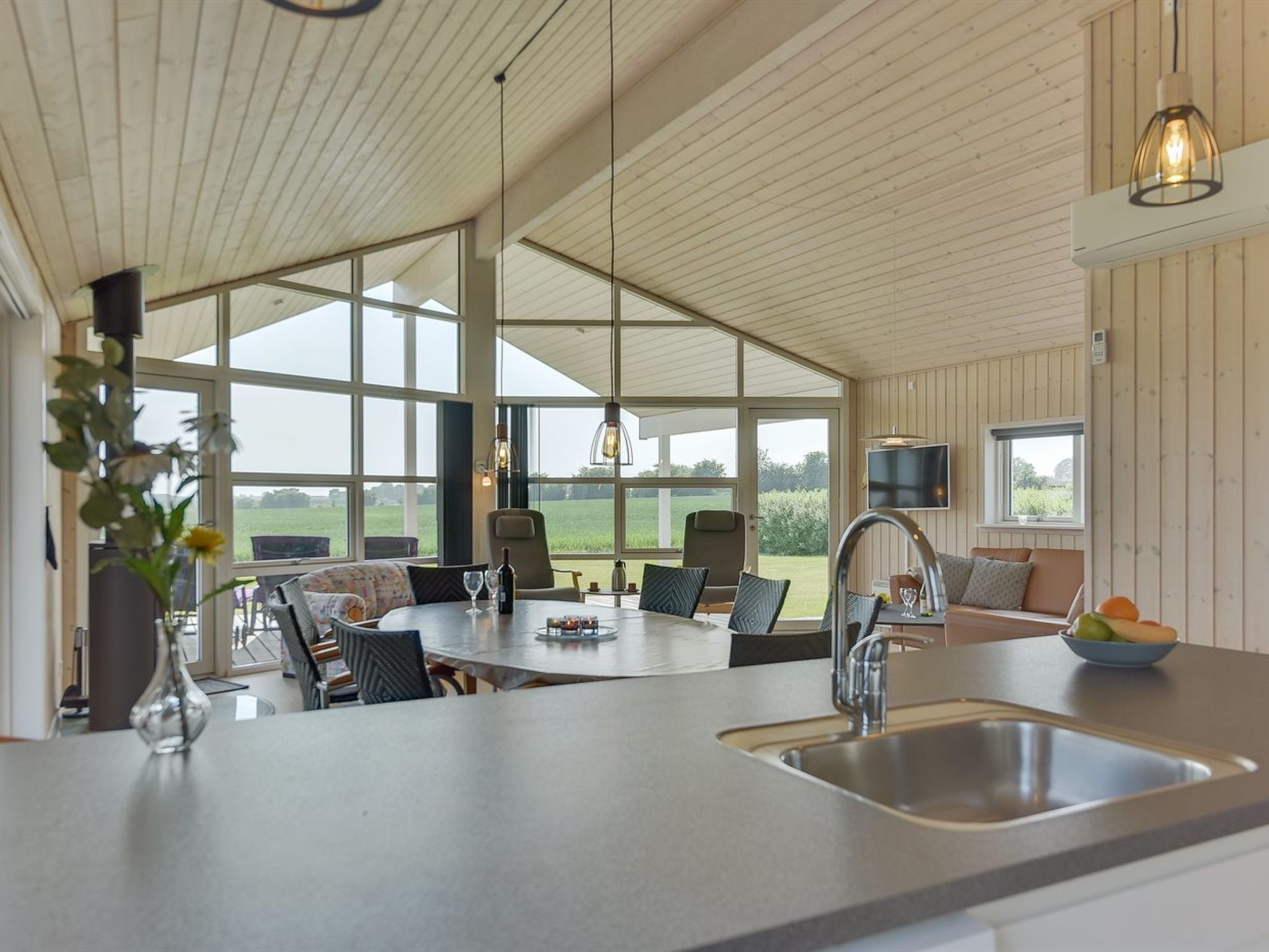 "Iorund" - 550m from the sea