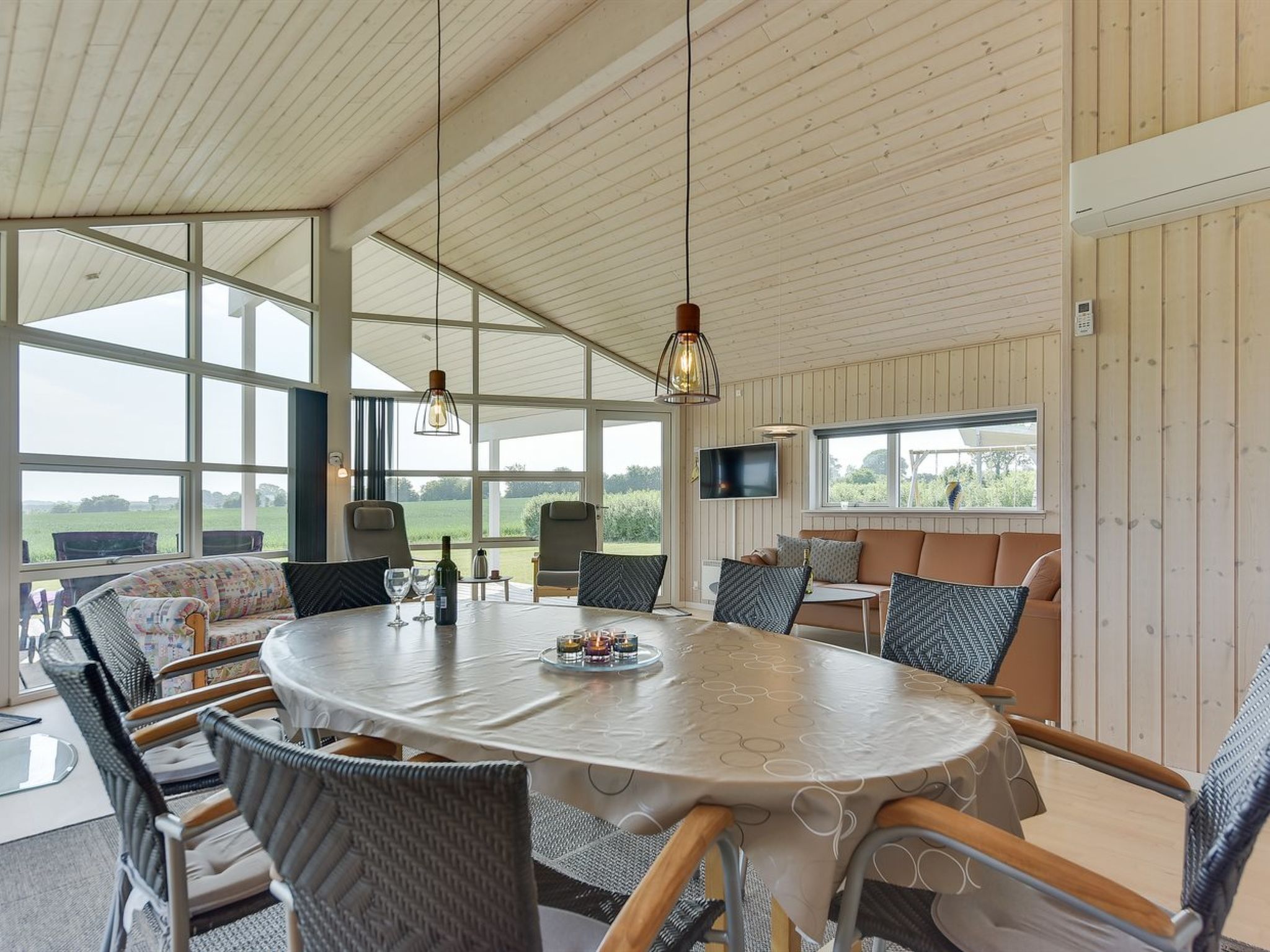 "Iorund" - 550m from the sea - Drinnen