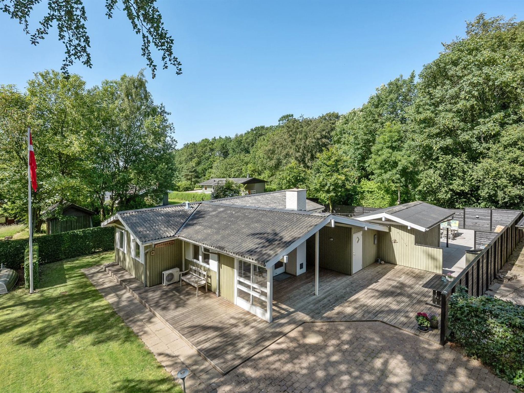 "Eriksine" - 150m from the sea — view 1 of 36