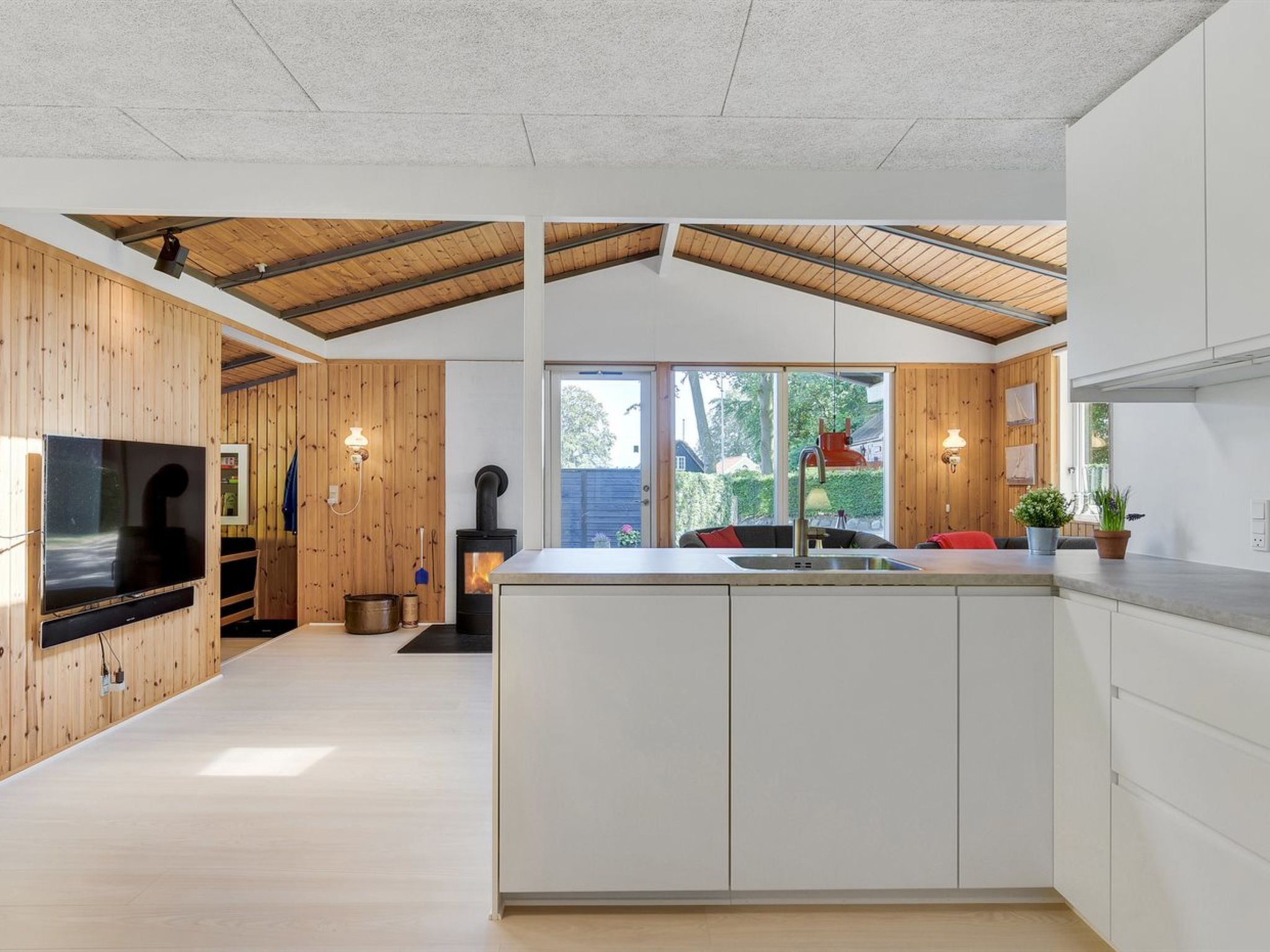 "Eriksine" - 150m from the sea - Binnen