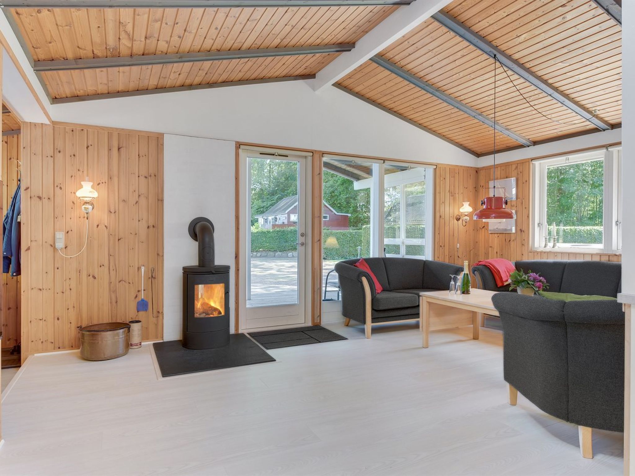 "Eriksine" - 150m from the sea-Binnen