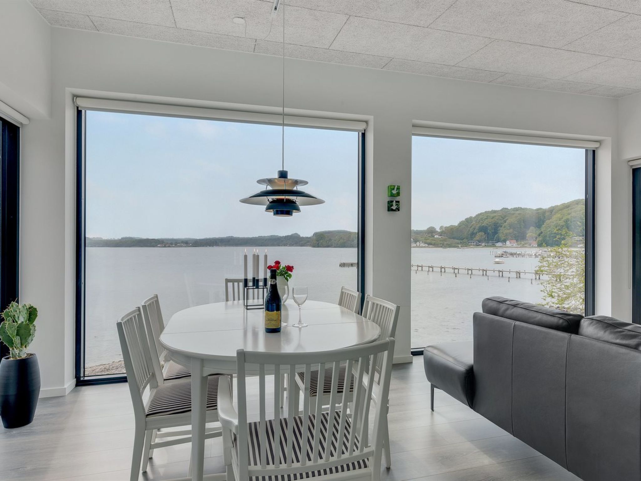 "Florinda" - 10m from the sea - Binnen