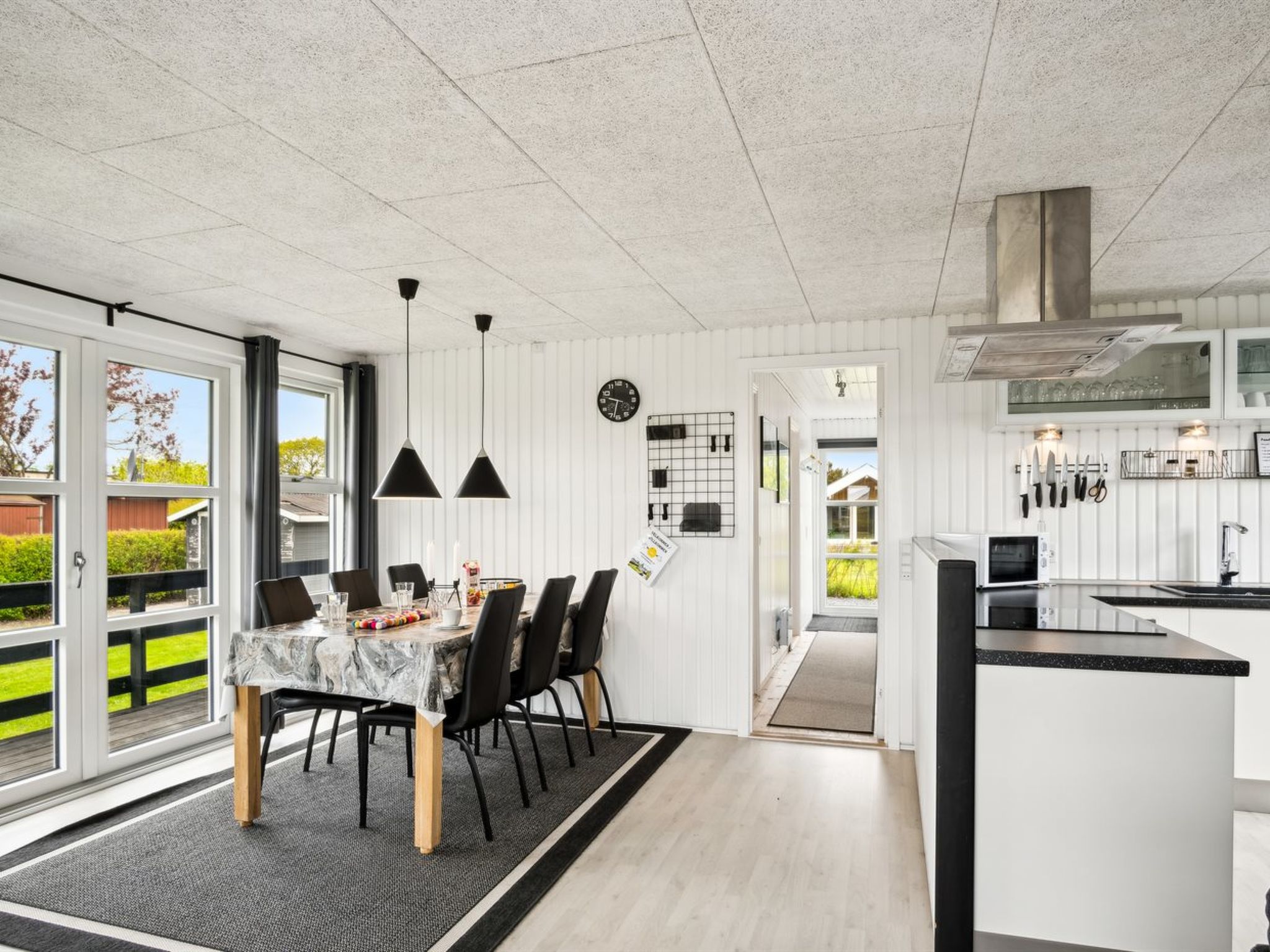 "Elvina" - 200m from the sea - Binnen