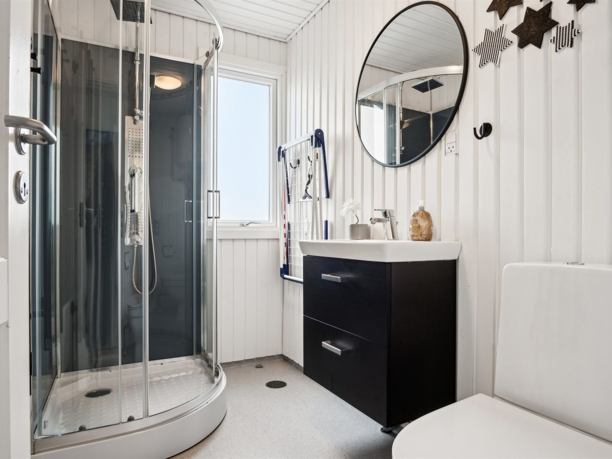 "Elvina" - 200m from the sea - Binnen