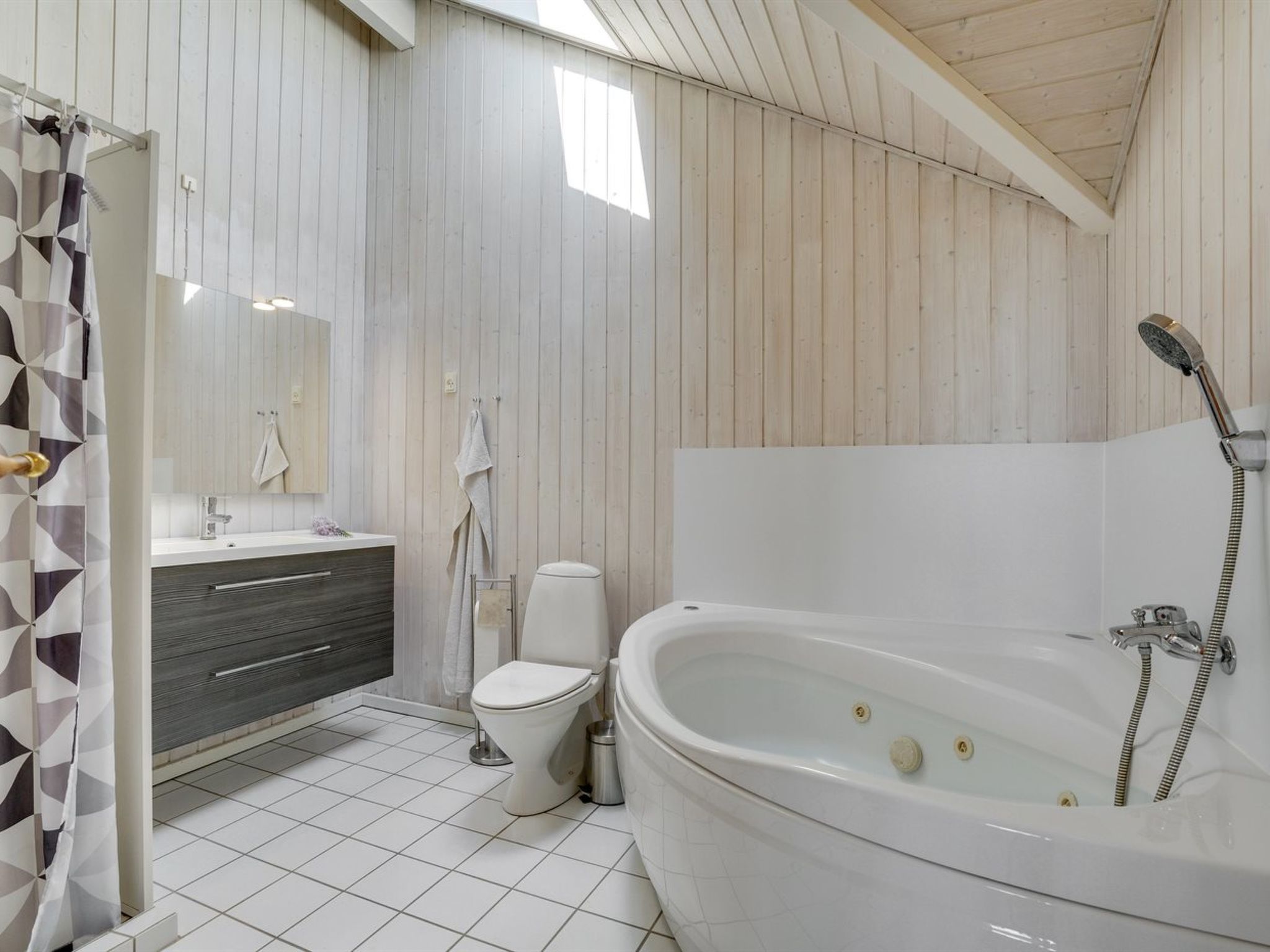 "Kaike" - 100m from the sea - Binnen