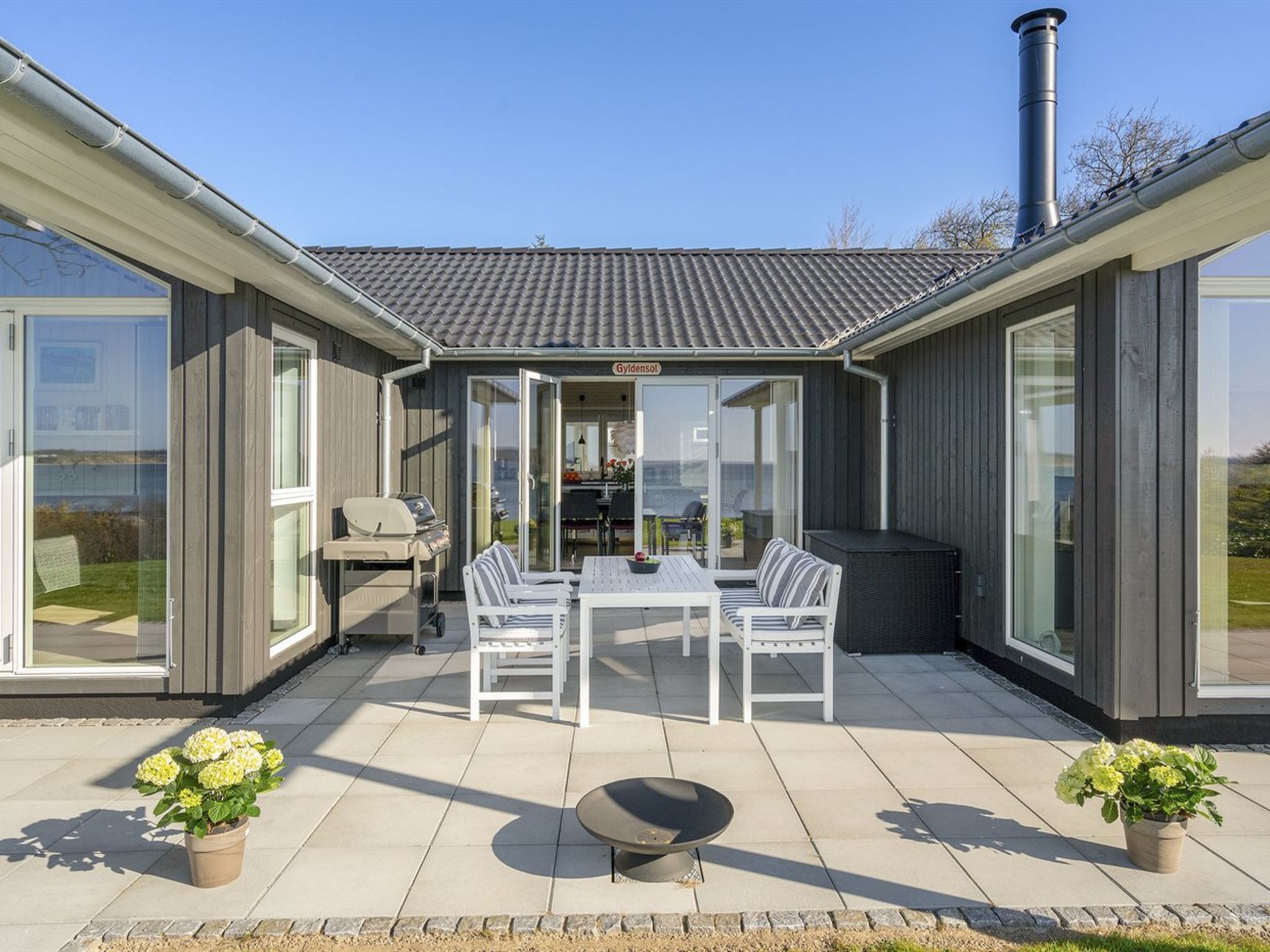 "Lander" - 20m from the sea - Buiten