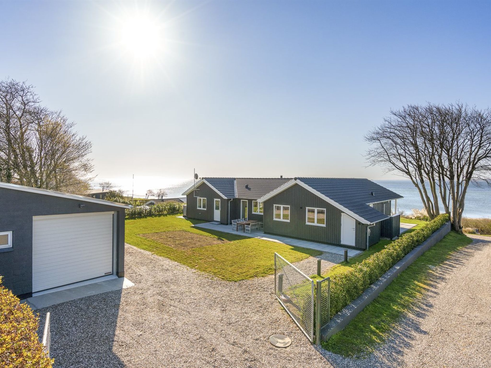 "Lander" - 20m from the sea - Buiten