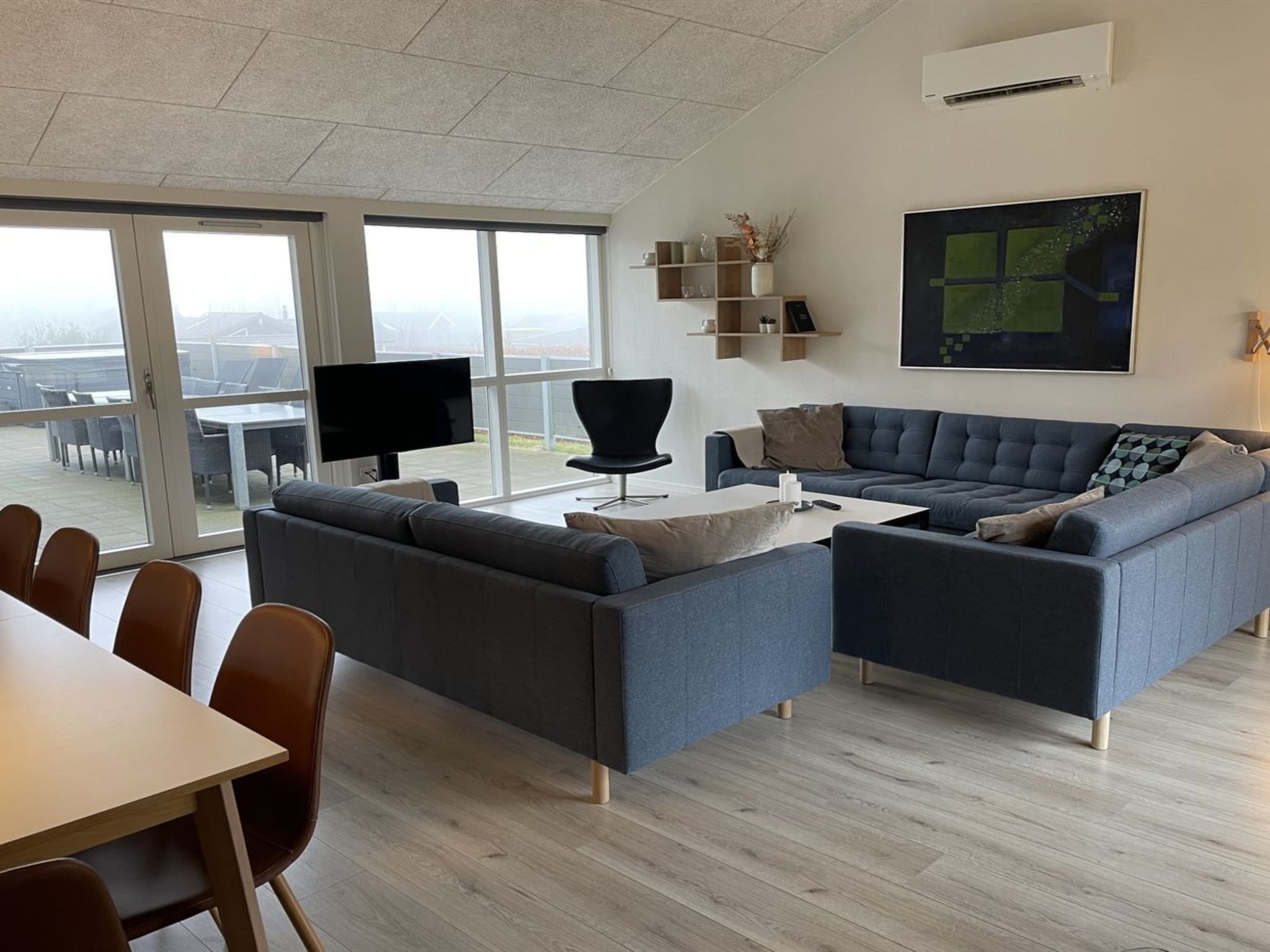 "Yakari" - 300m from the sea-Binnen