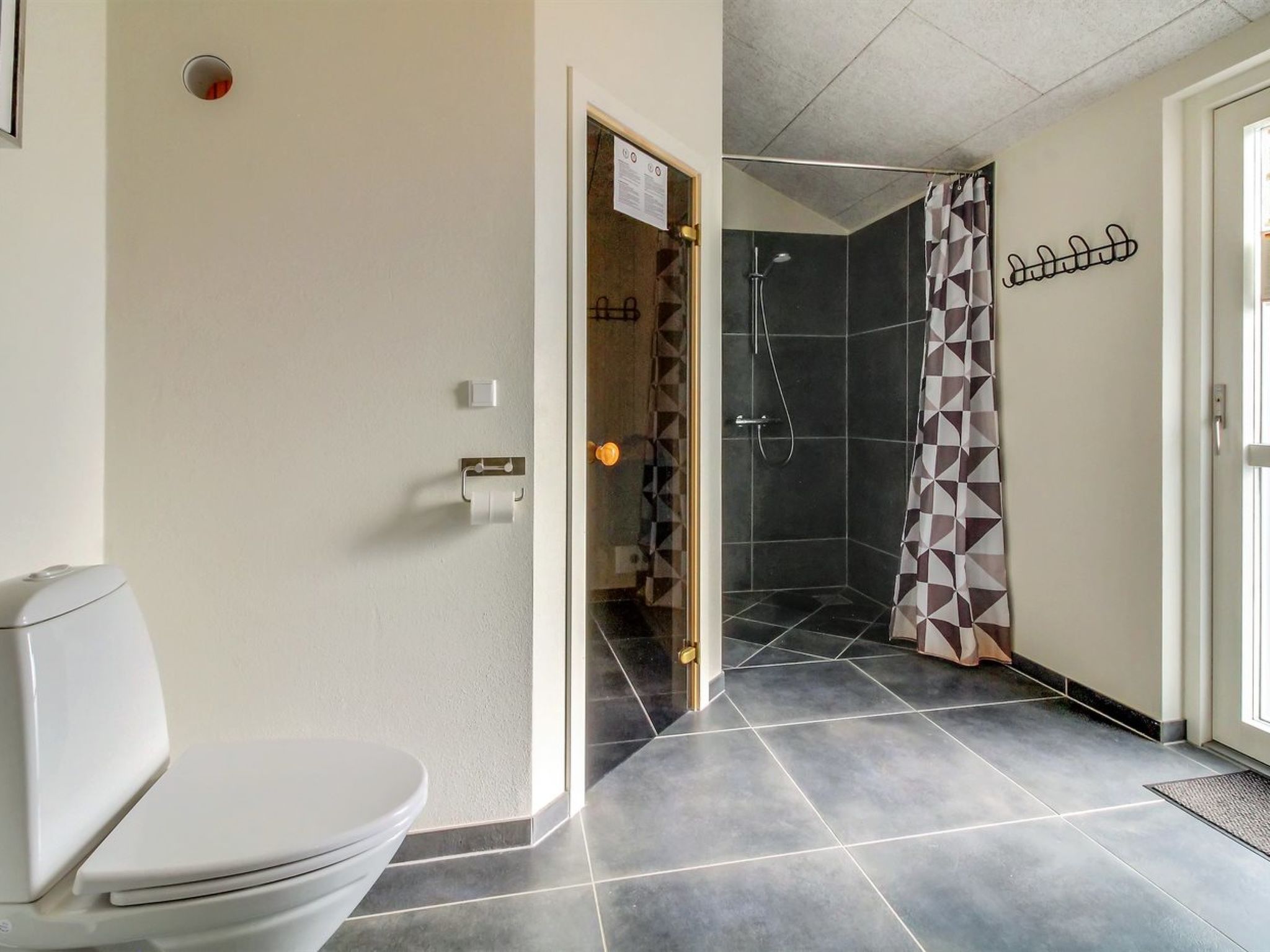 "Yakari" - 300m from the sea - Drinnen