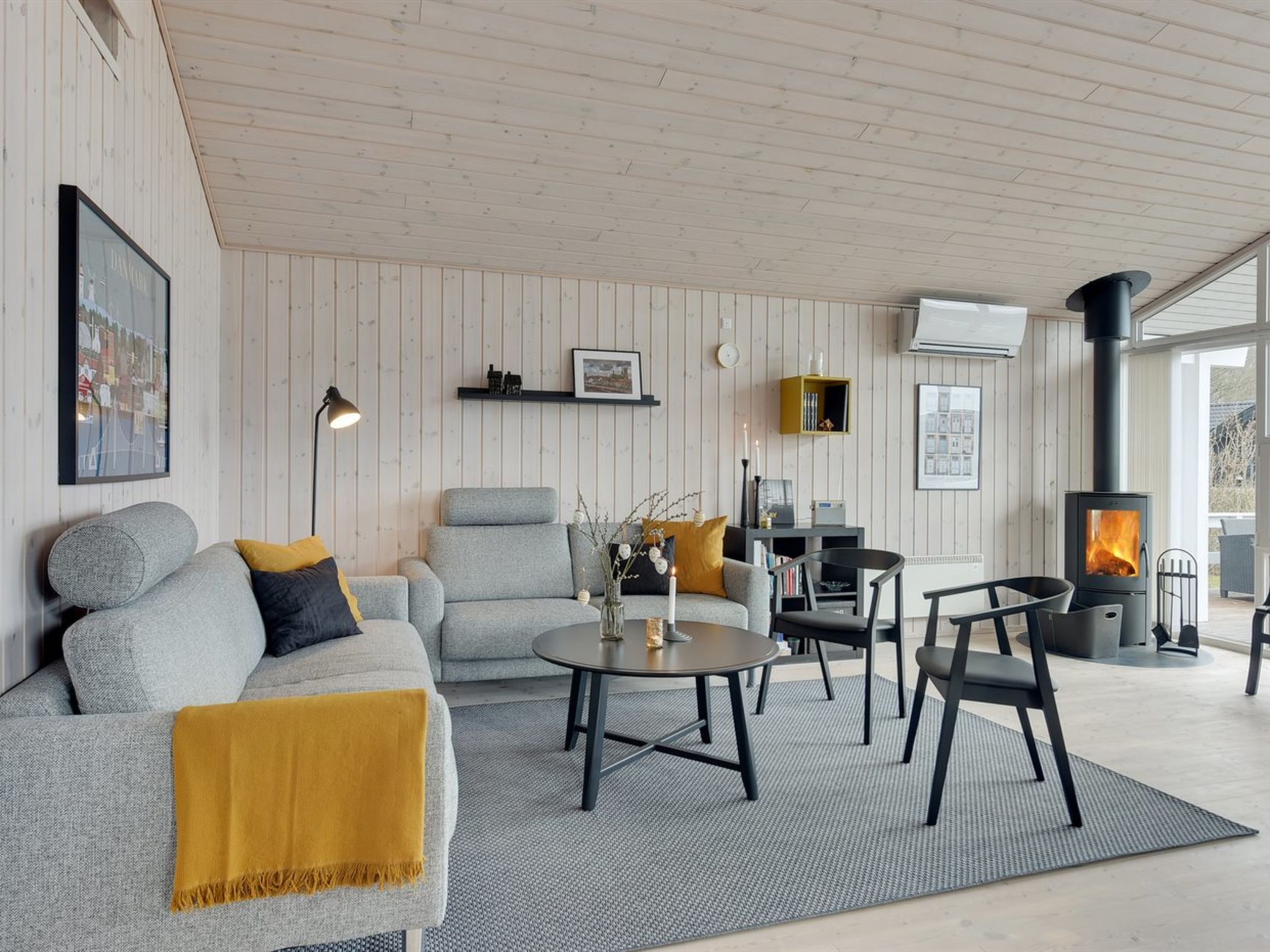 "Darja" - 300m from the sea - Binnen