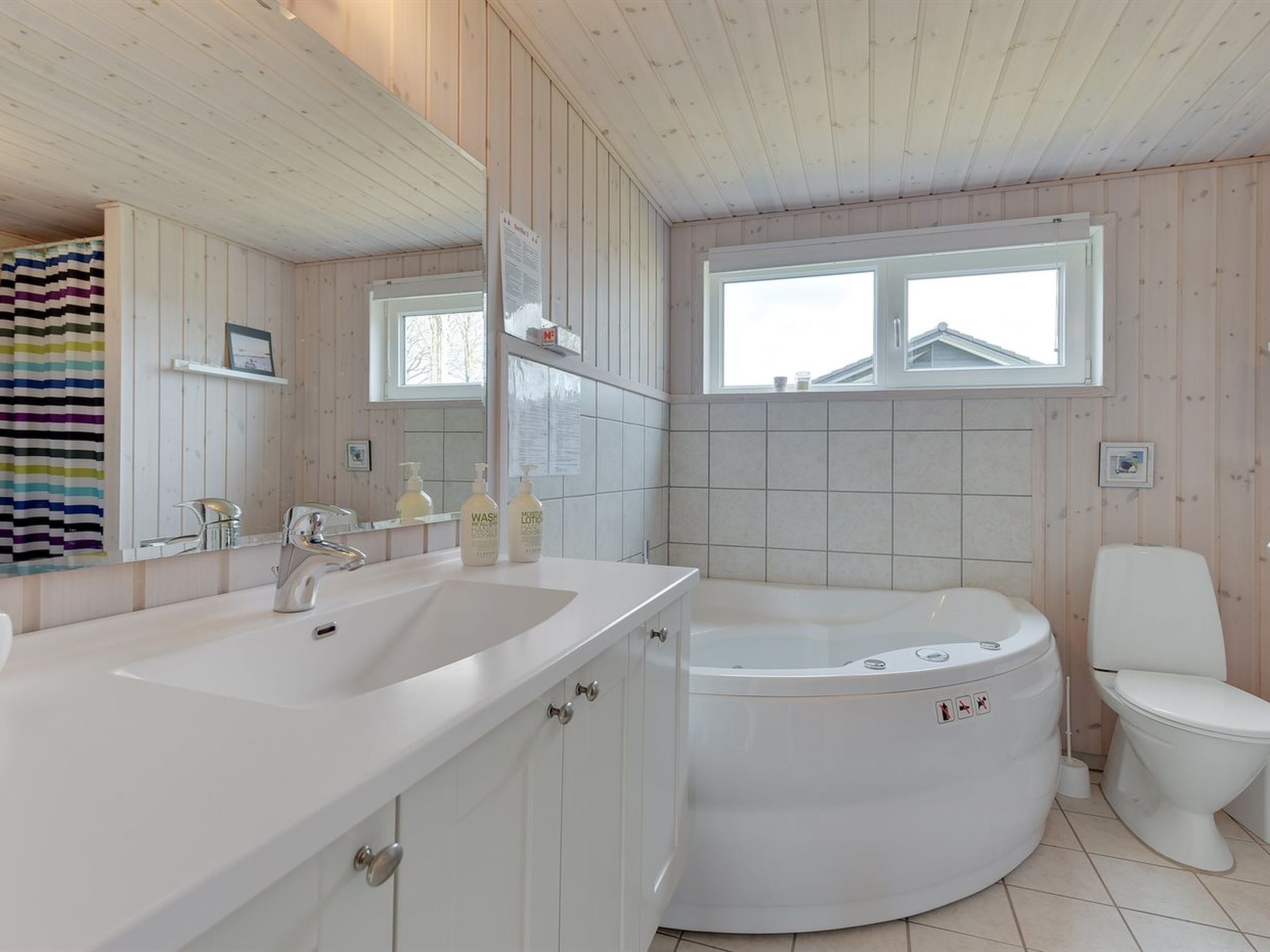 "Darja" - 300m from the sea - Binnen