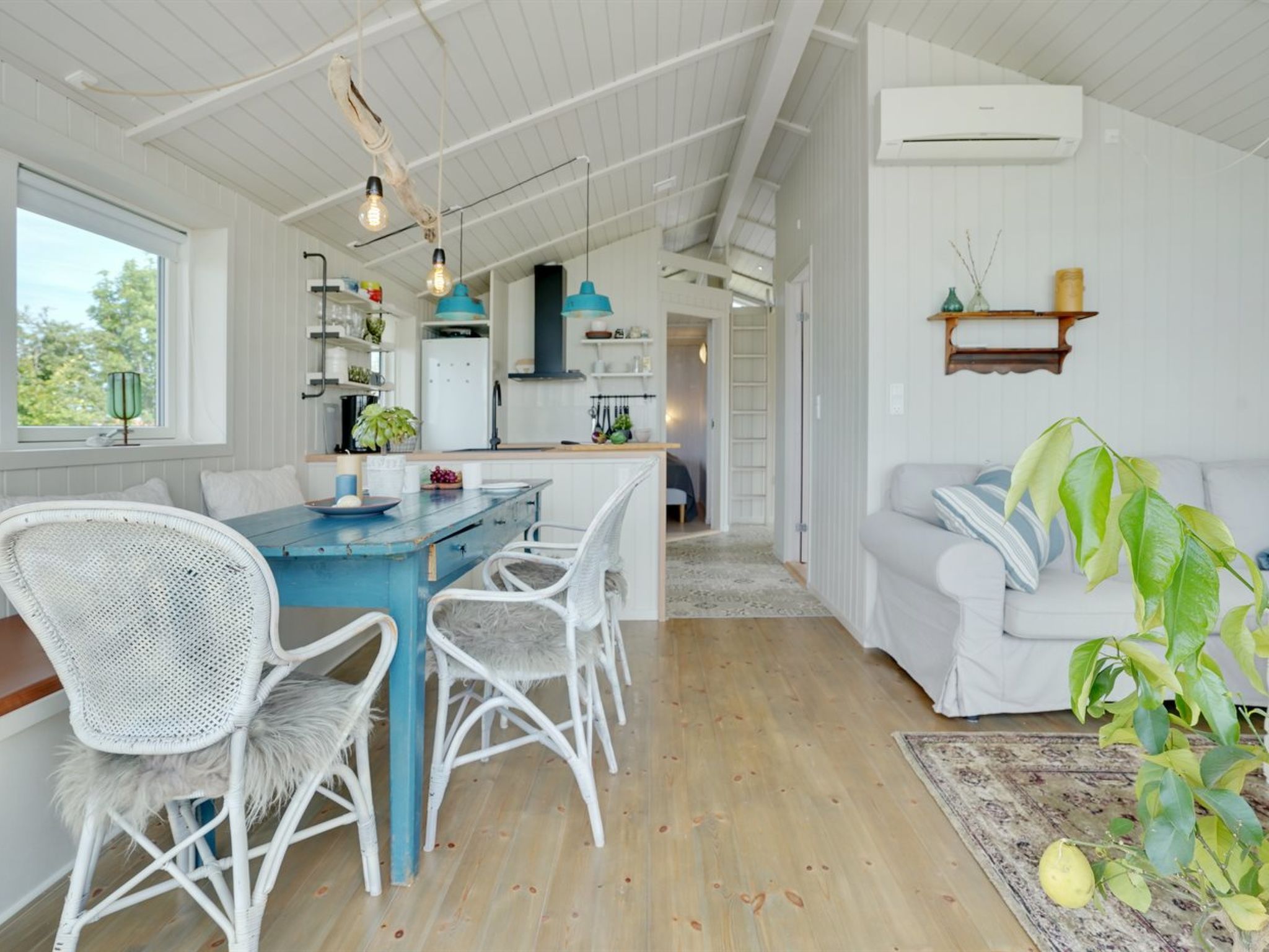 "Liutulf" - 40m from the sea - Binnen