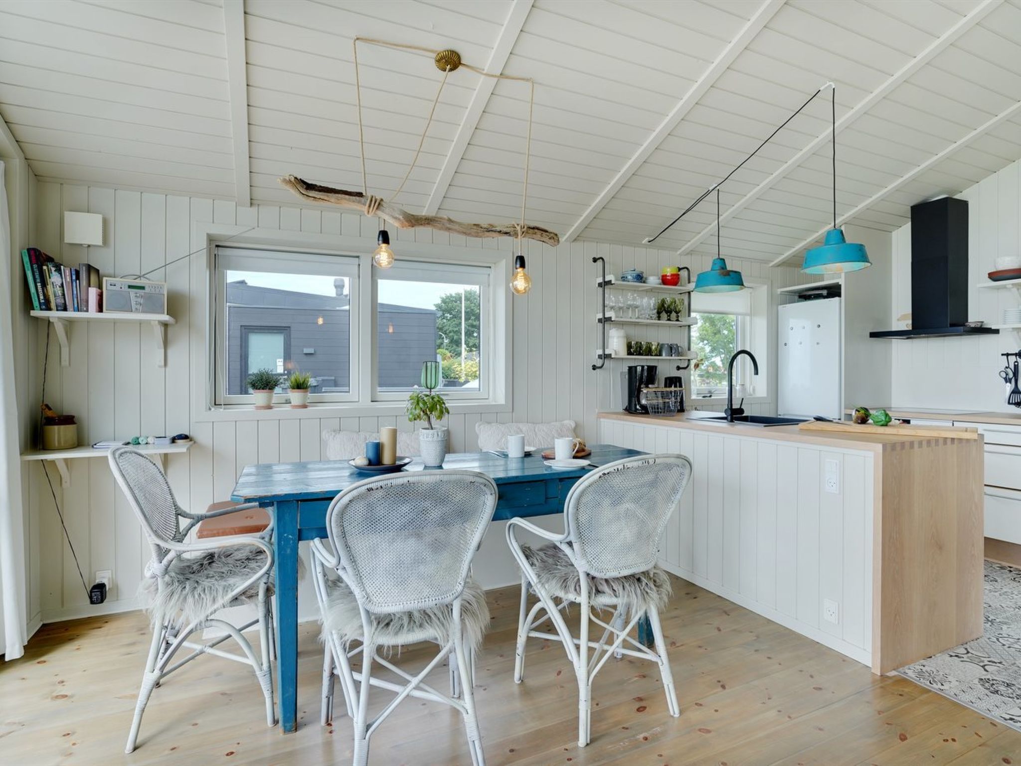 "Liutulf" - 40m from the sea - Binnen