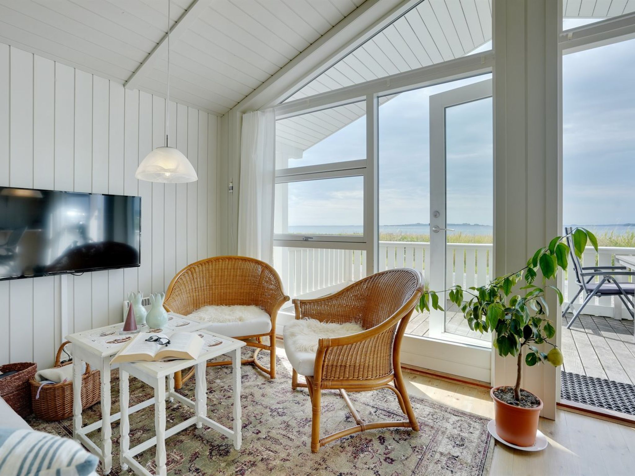 "Liutulf" - 40m from the sea-Binnen