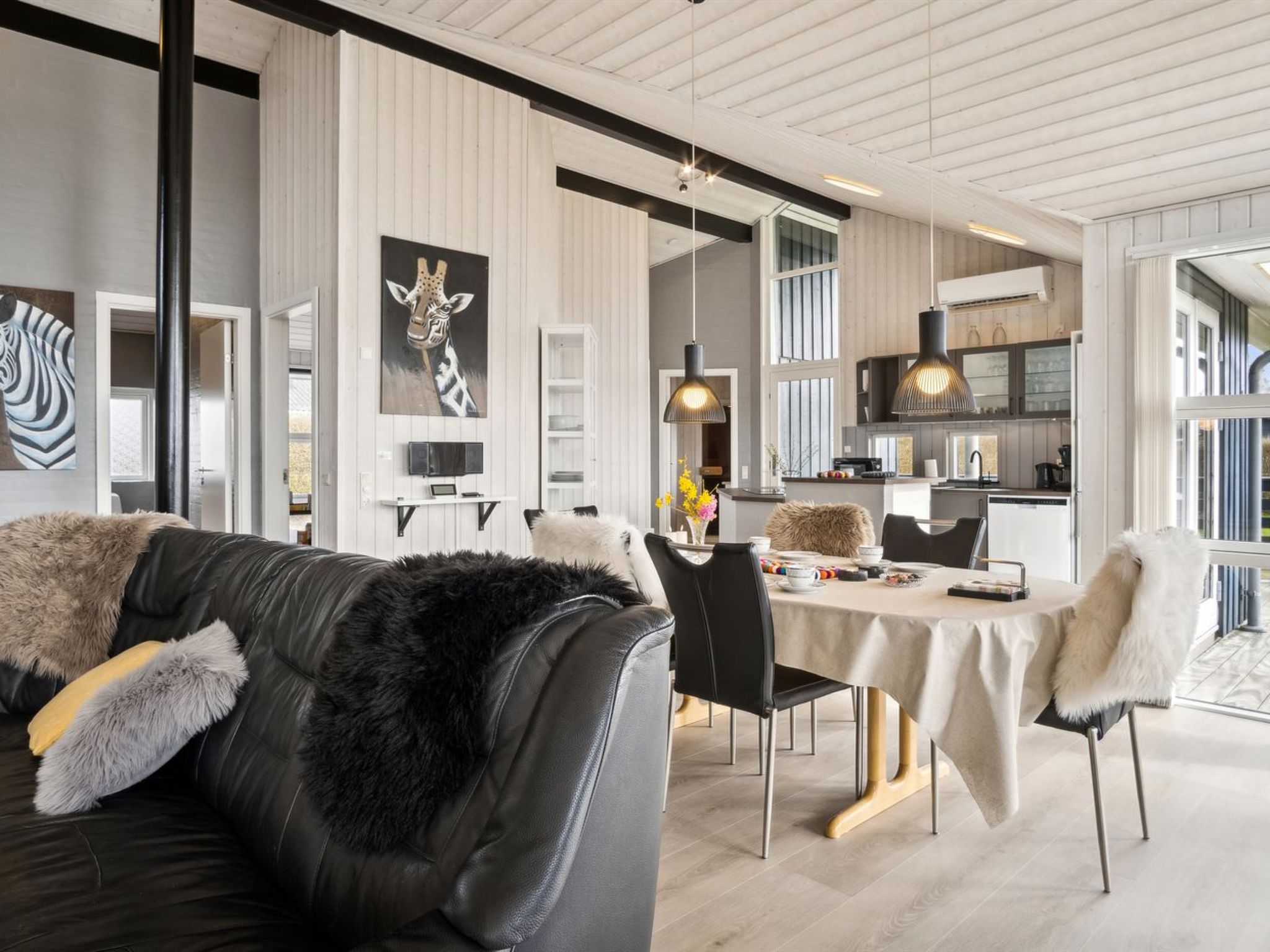 "Sylvana" - 400m from the sea - Binnen