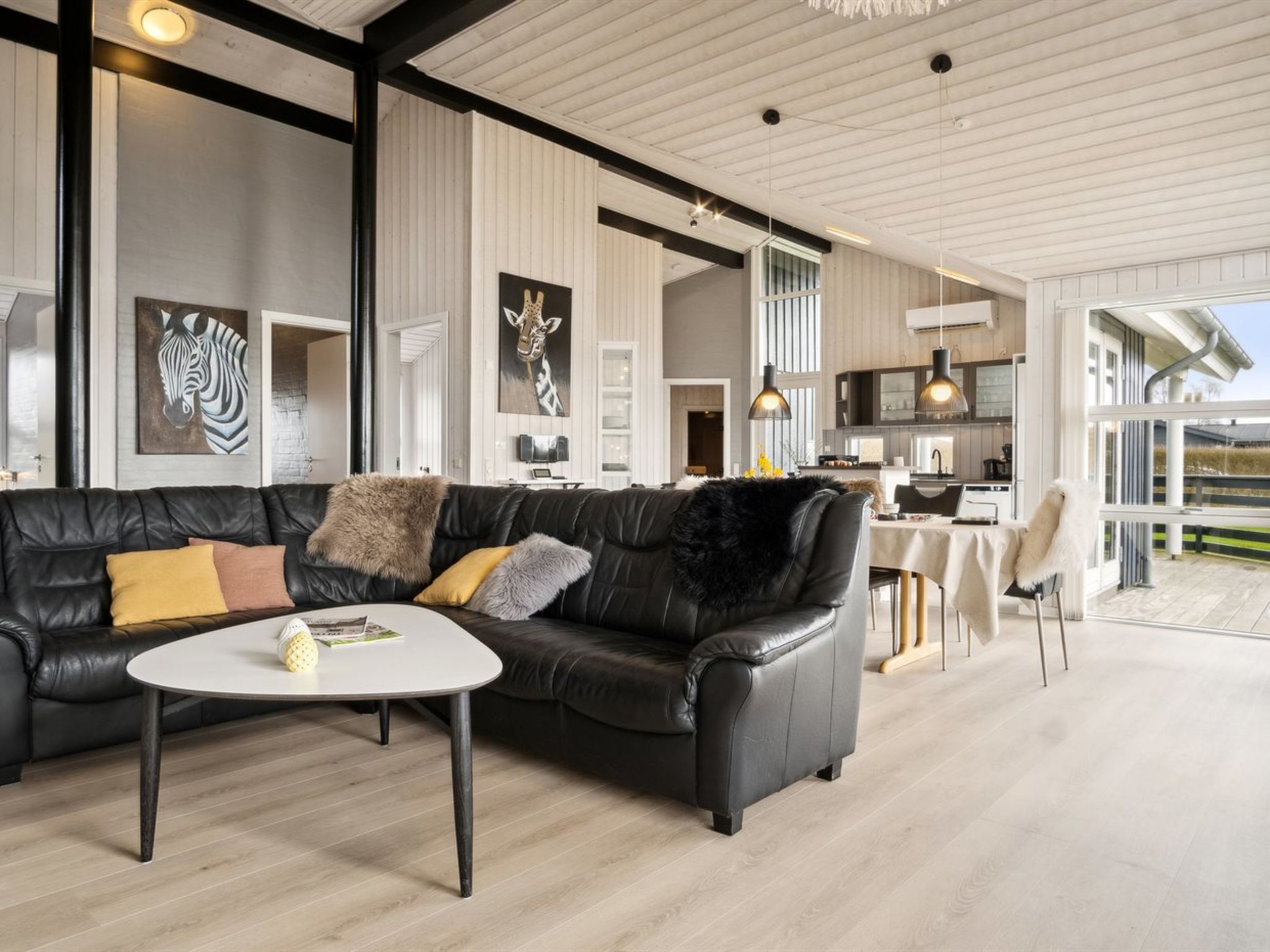 "Sylvana" - 400m from the sea - Binnen