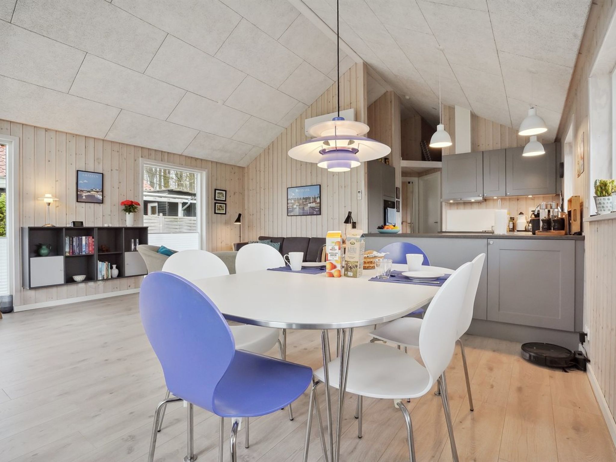 "Gunholm" - 150m from the sea - Binnen