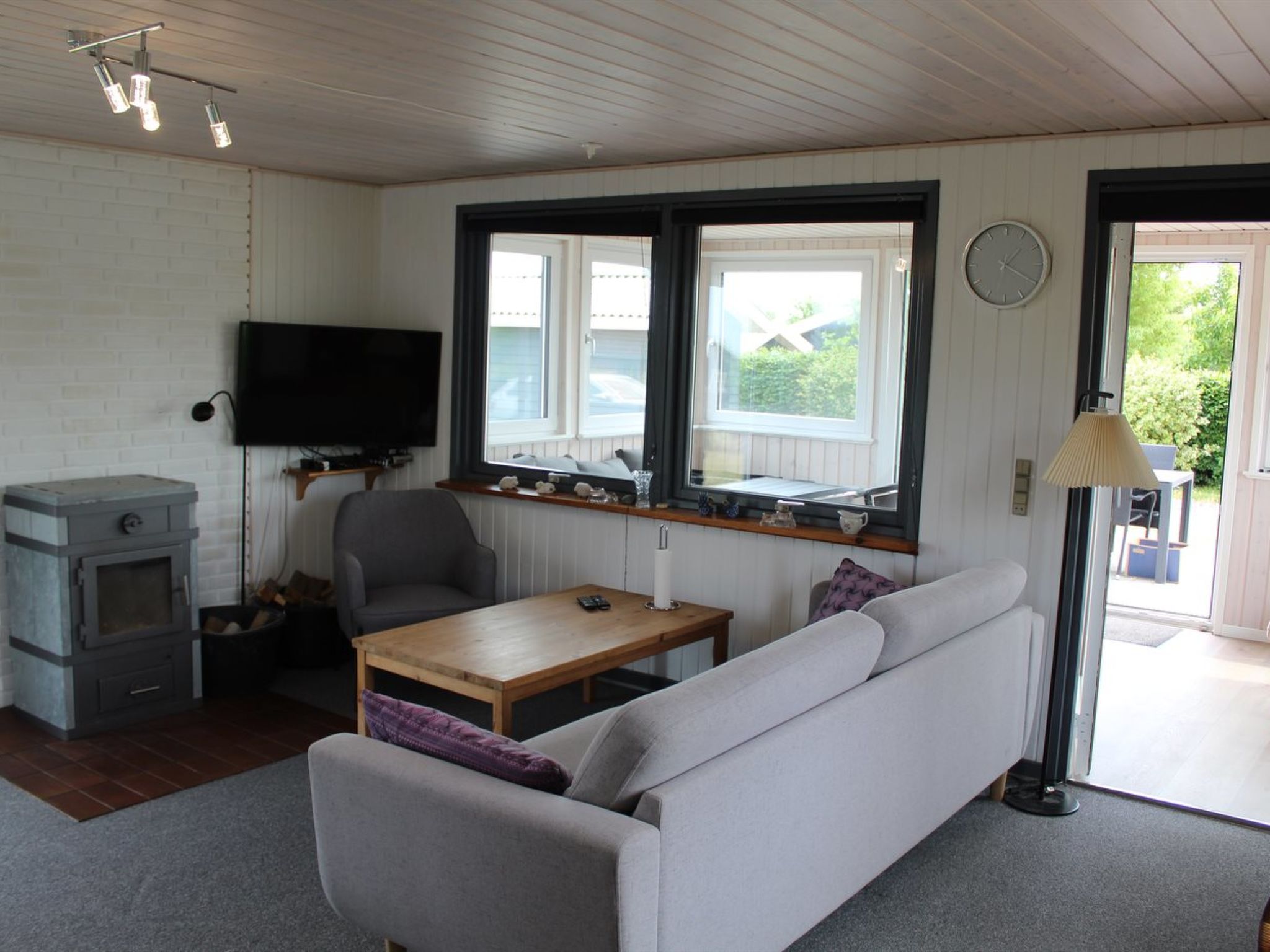 "Jannik" - 300m from the sea-Binnen