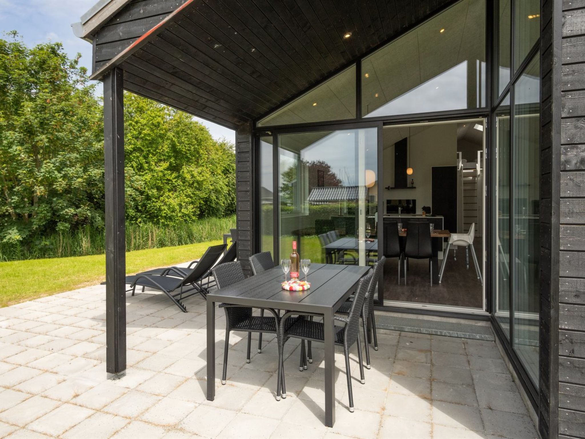 "Stygg" - 75m from the sea - Buiten