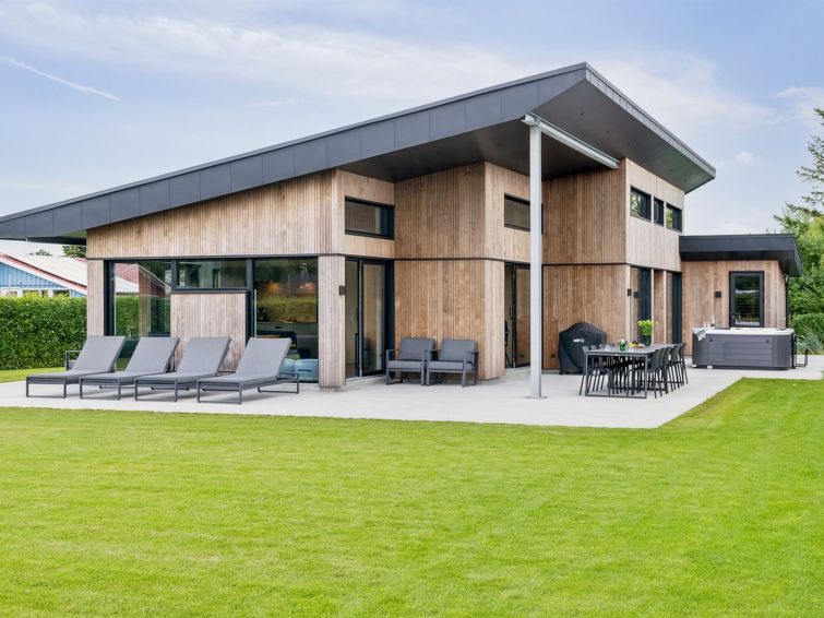 Sauna en whirlpool in vakantiehuis Filimena aan zee in Haderslev in Haderslev