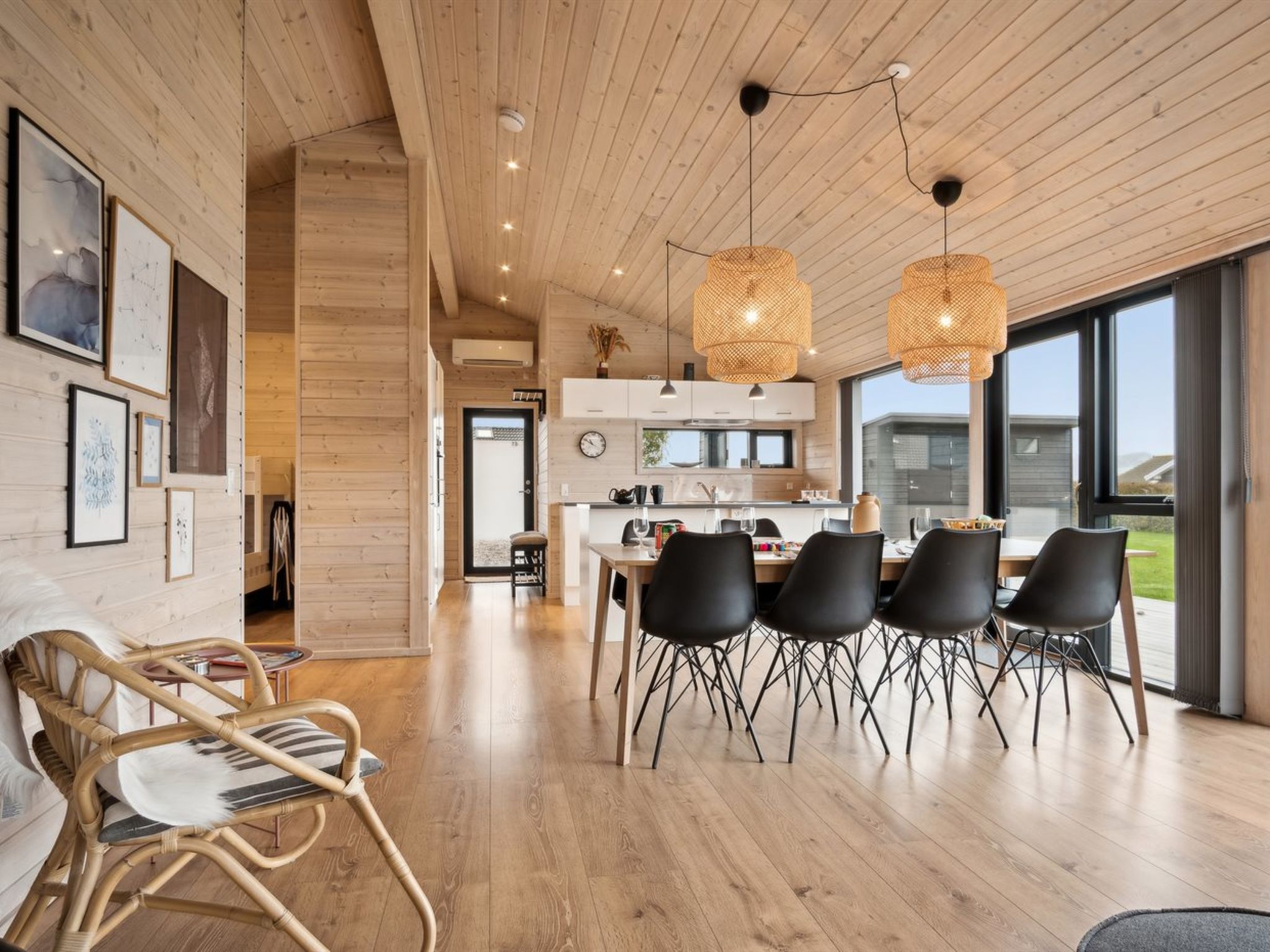 "Ehmi" - 750m from the sea - Binnen