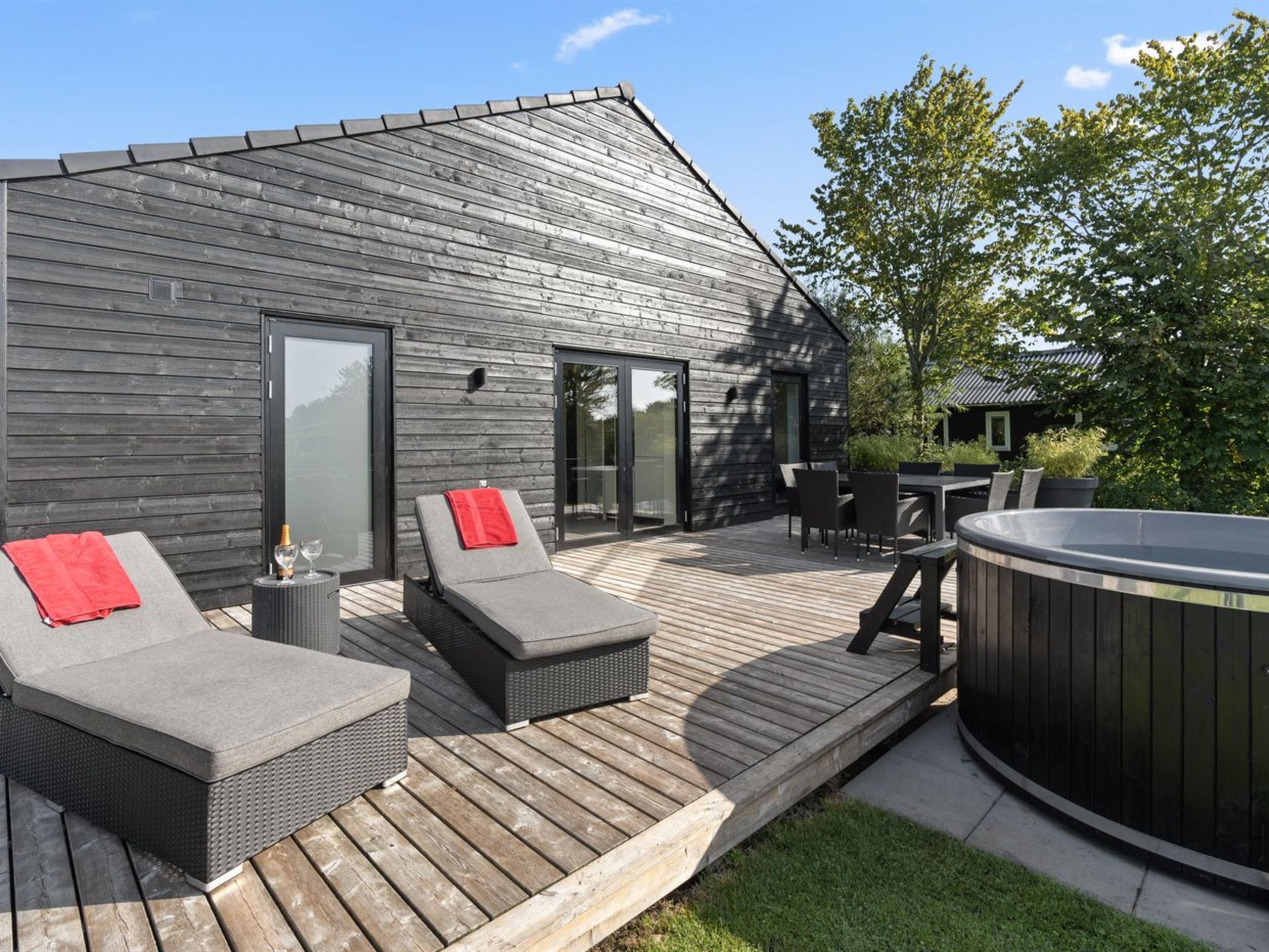 "Harri" - 400m from the sea